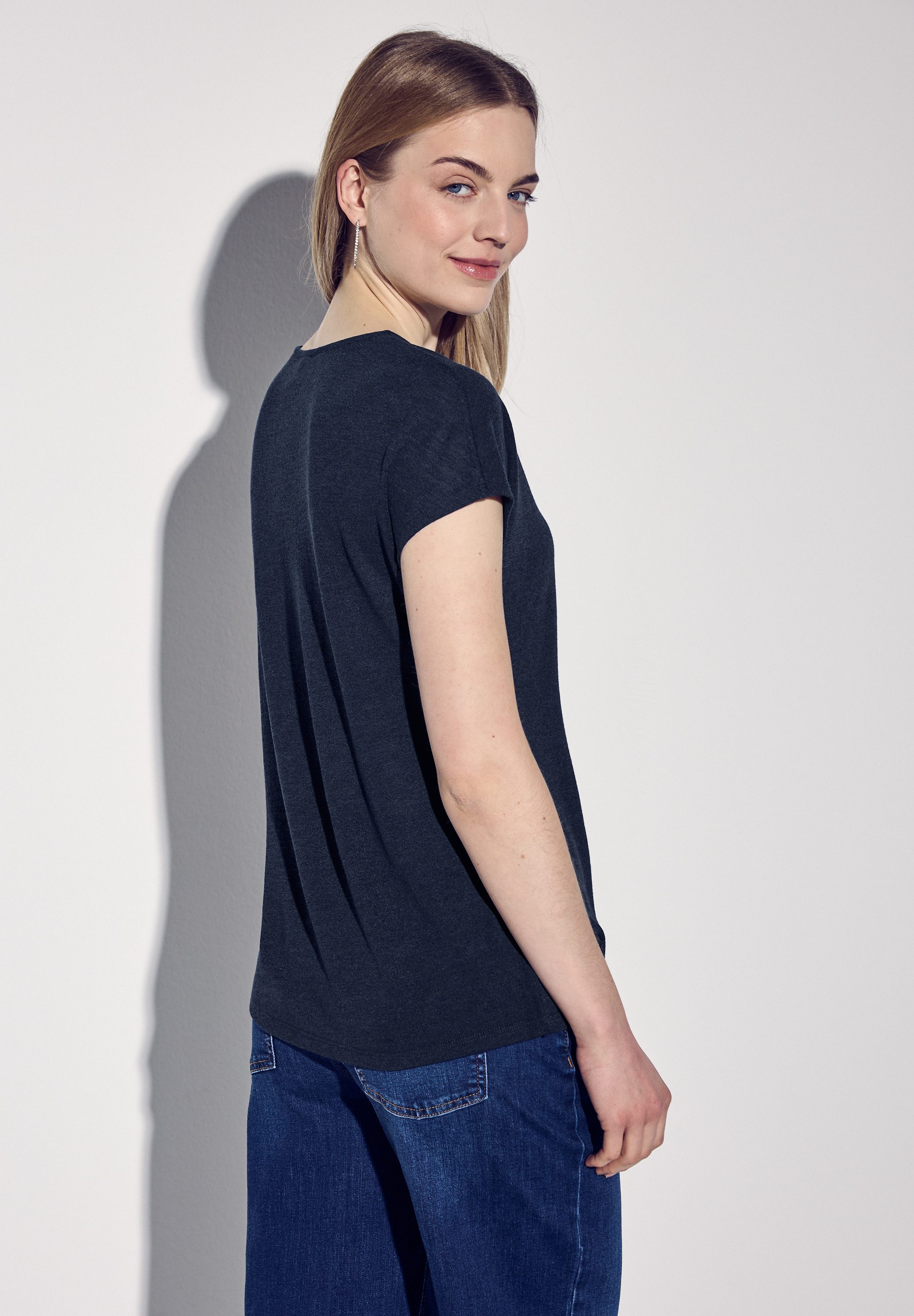 STREET ONE T-Shirt, mit abgerundetem V-Ausschnitt günstig online kaufen