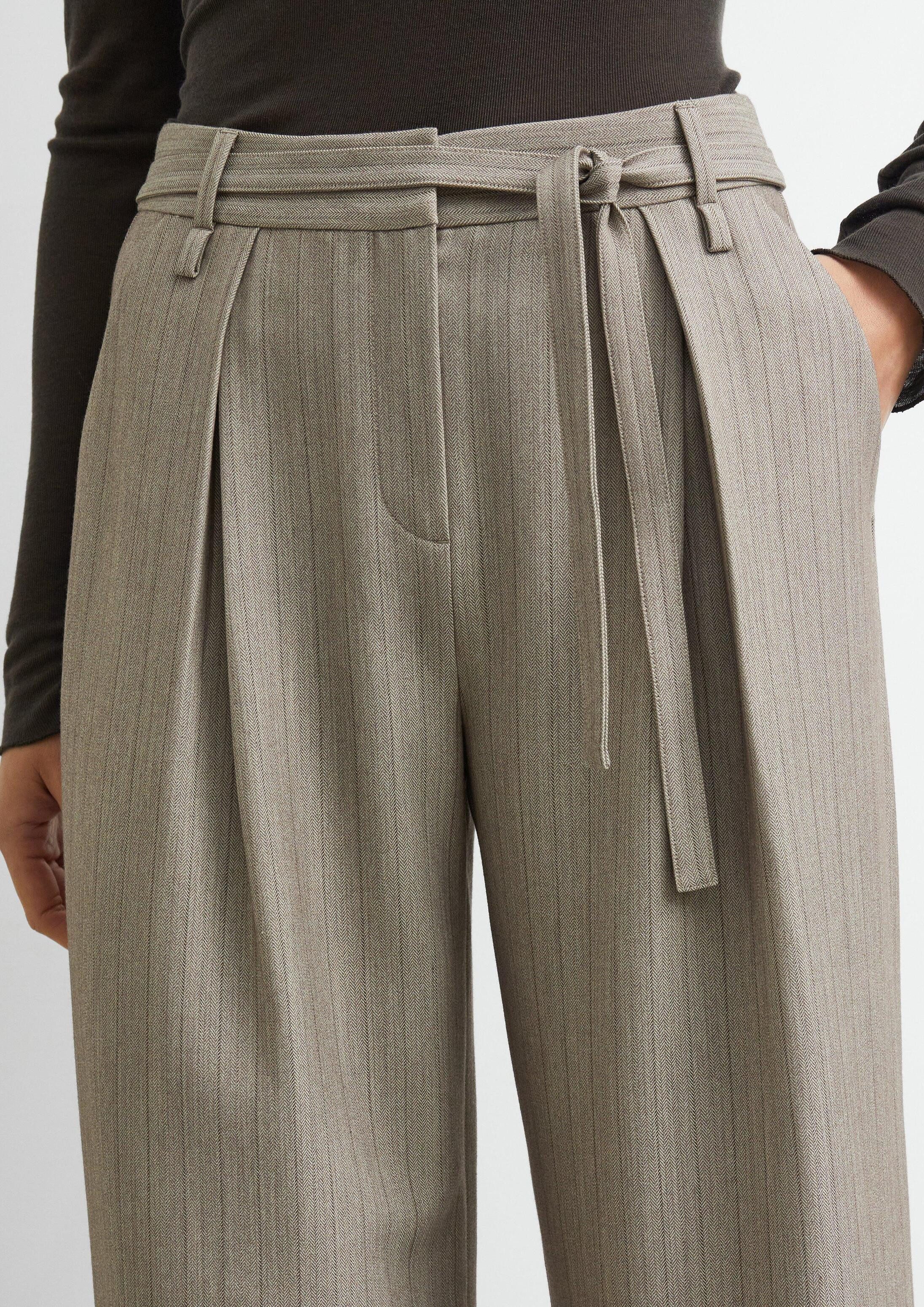 comma Chinos Hose Wide-Leg-Hose mit Faltendetail und Gürtel