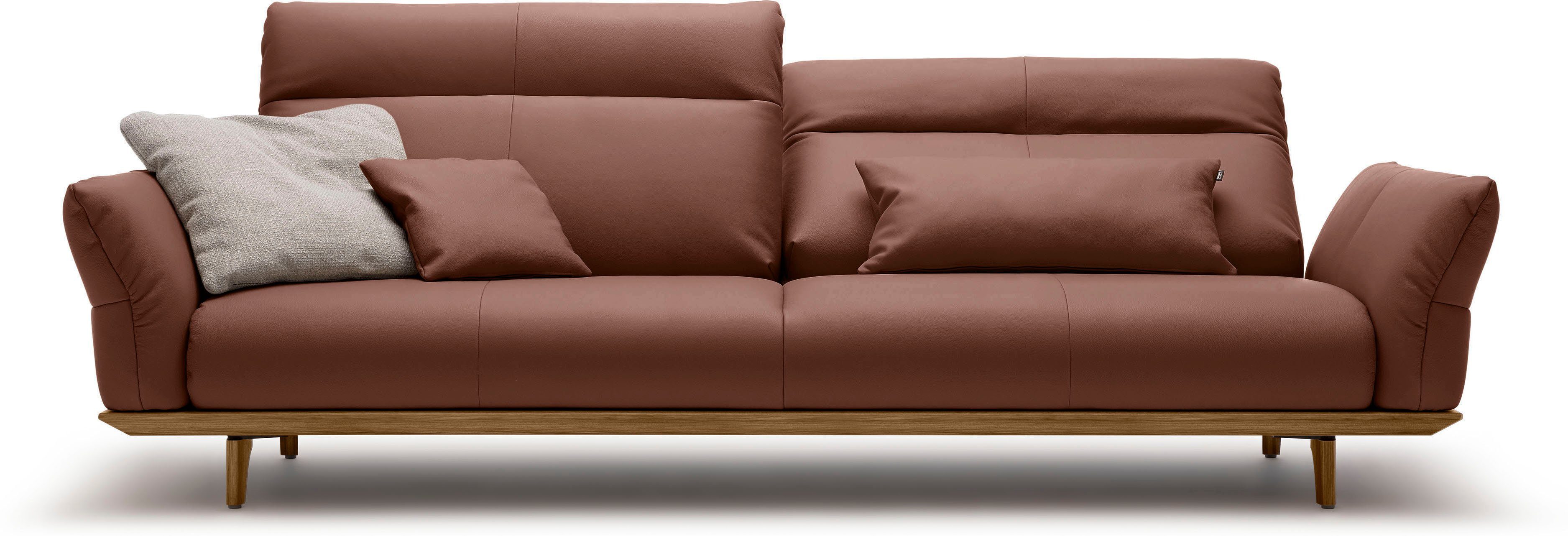 hülsta sofa 4-Sitzer hs.460, Sockel in Nussbaum, Füße Nussbaum, Breite 248 cm