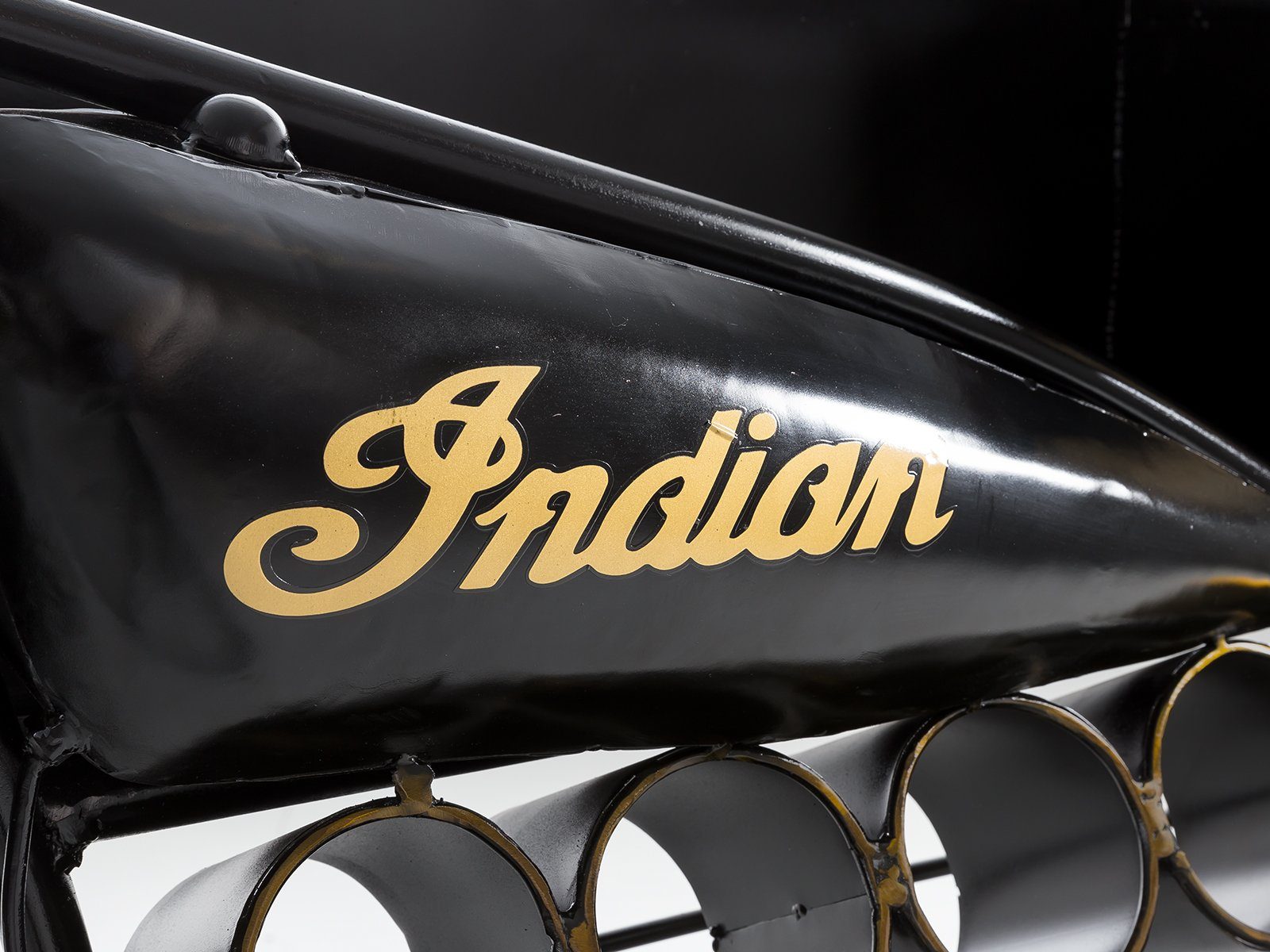 massivum Bartisch Motorradbar Indian Black Barregal Vintage