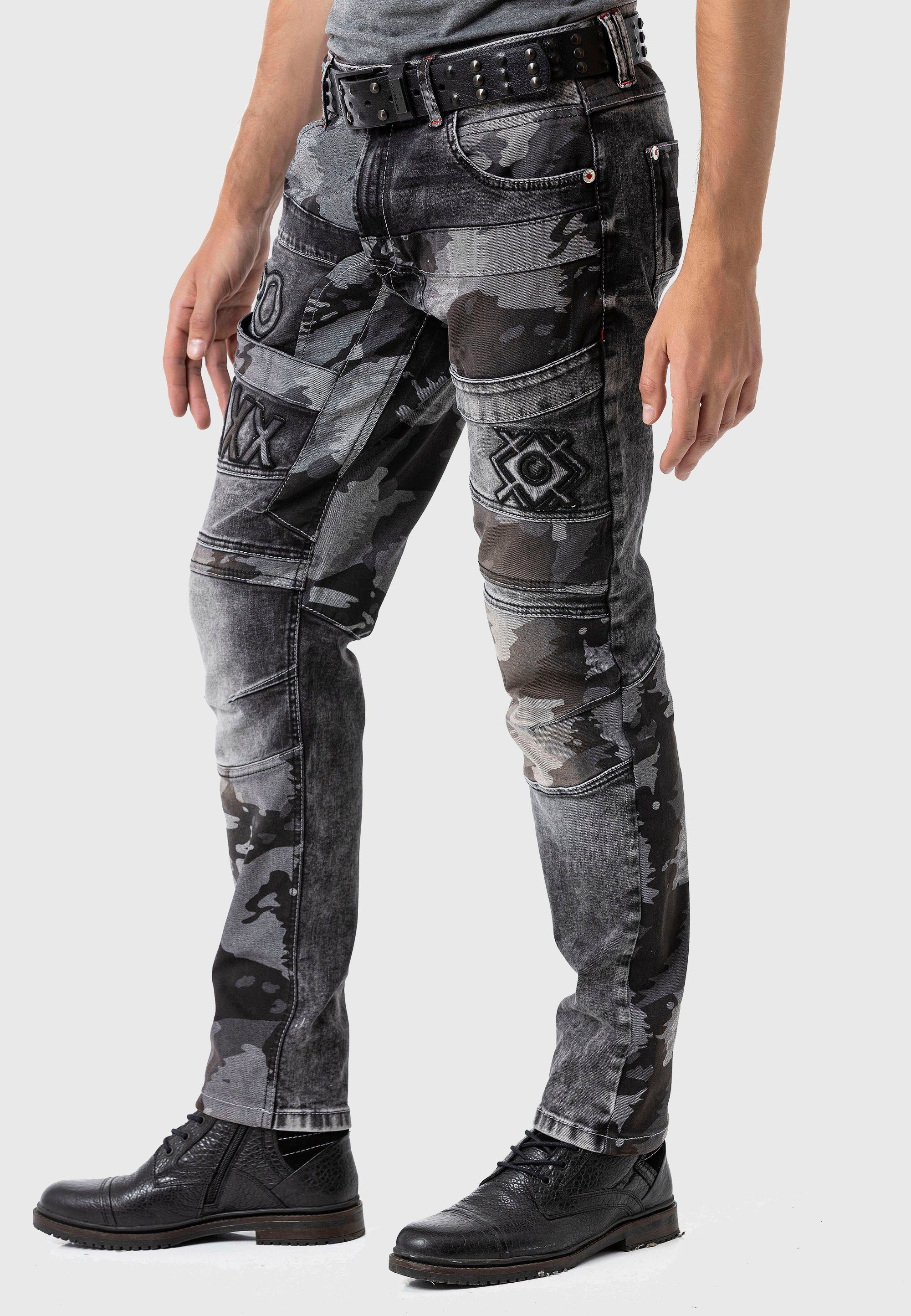 Cipo & Baxx 5-Pocket-Jeans Jeans im Camouflage-Look