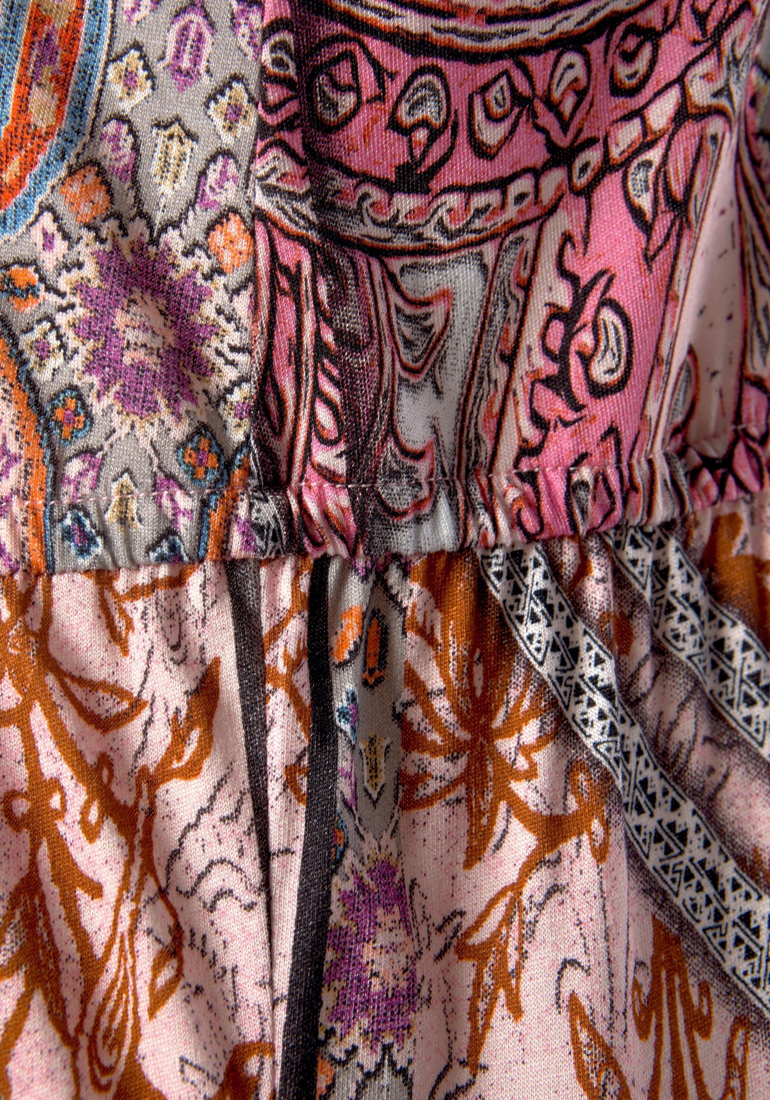 Maxikleid mit modischen Volants und Alloverdruck