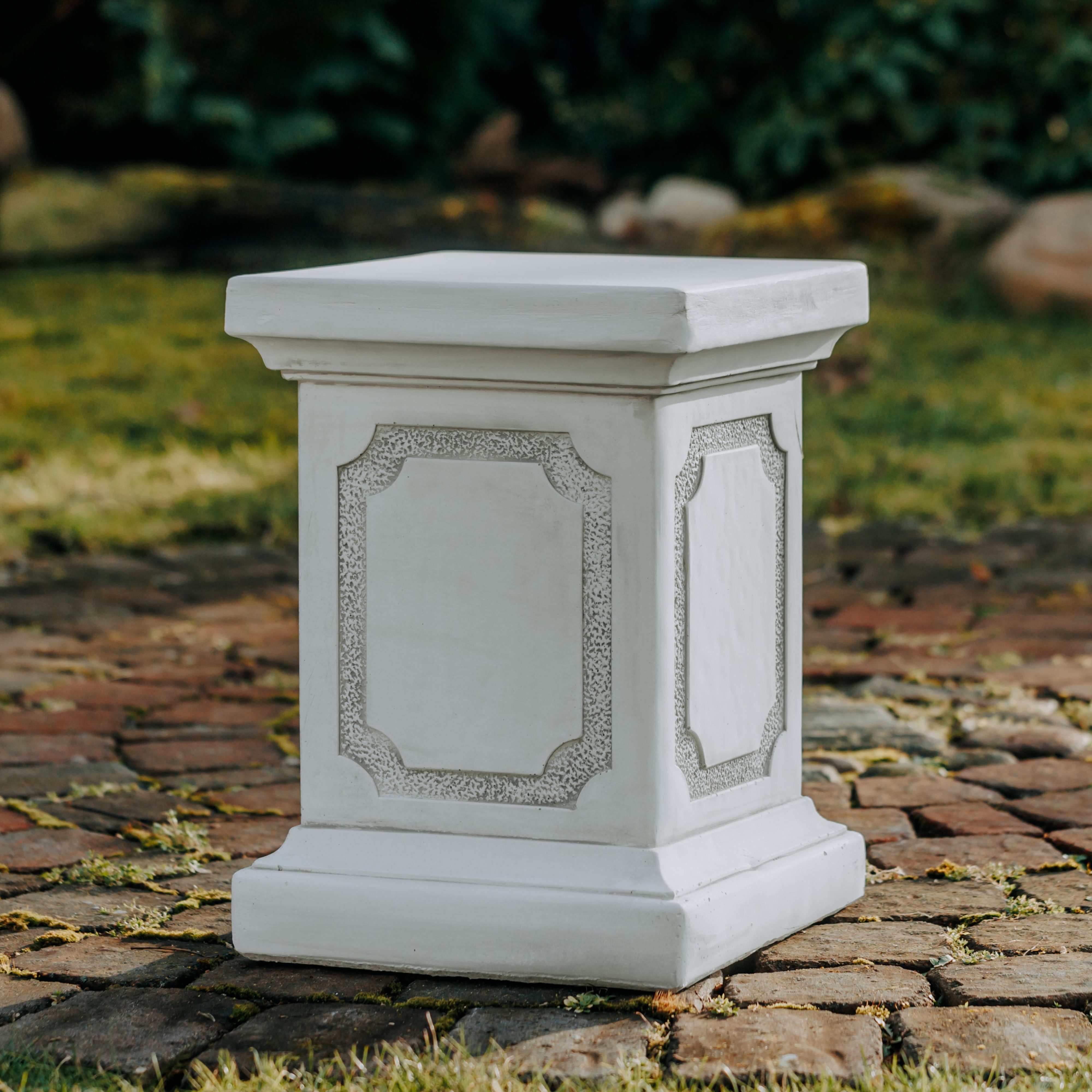 gartendekoparadies.de Gartensockel Podest, Steinsockel, H. 49 cm, Stellfläche 36 x 36 cm, 90 kg, 36x36x49 cm, Frostsicher