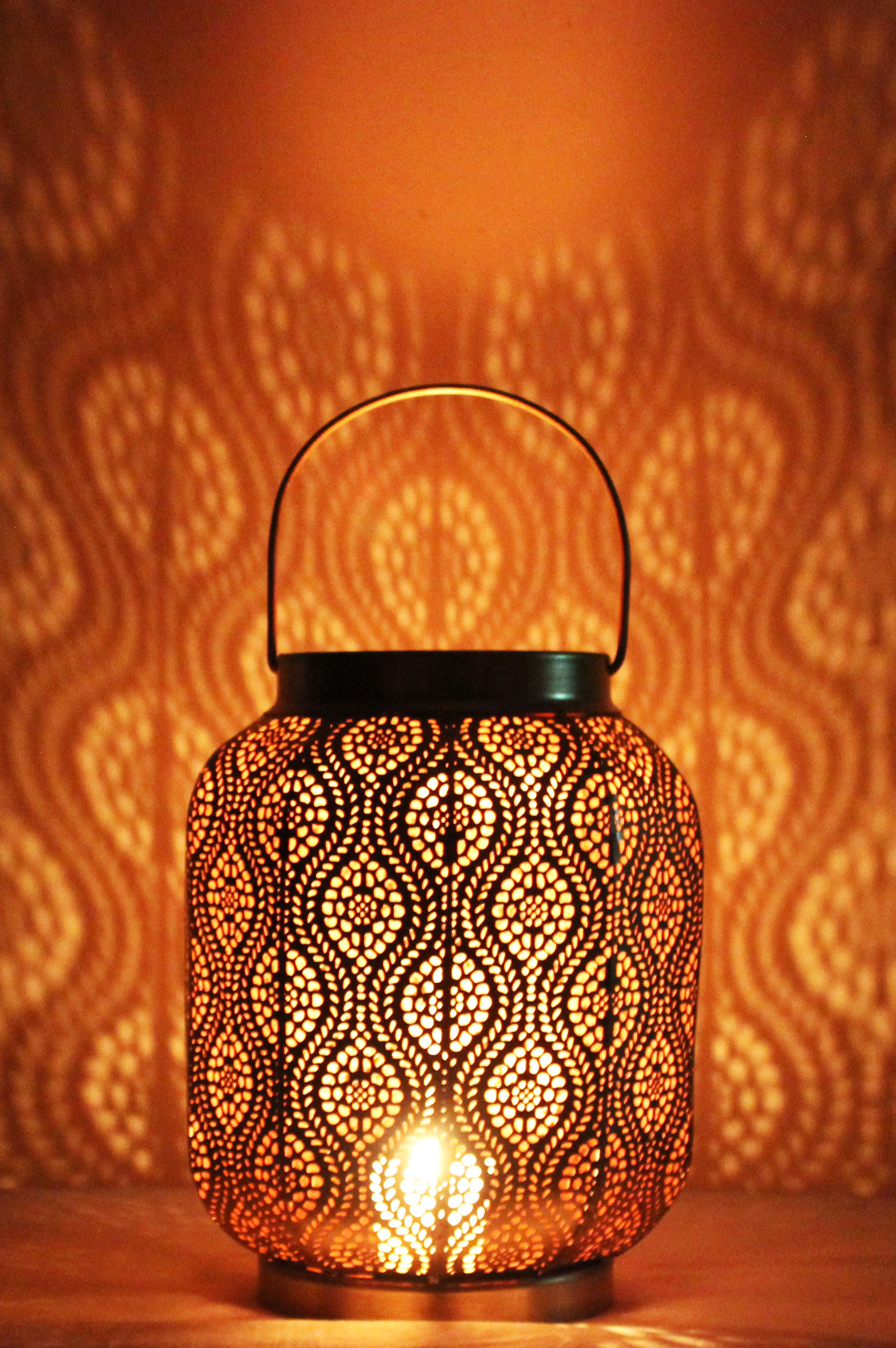 Marrakesch Orient & Mediterran Interior Teelichthalter Orientalisches Windlicht Baghira modern aus Metall in Schwarz 26 cm (1 St), Handarbeit