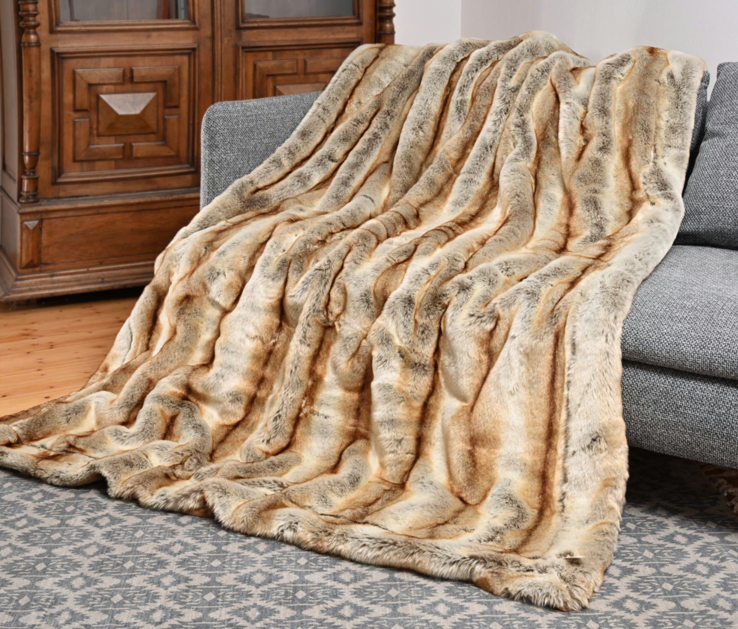Wohndecke Felldecke (Kunstfell) "Wolf hellbraun und günstig online kaufen