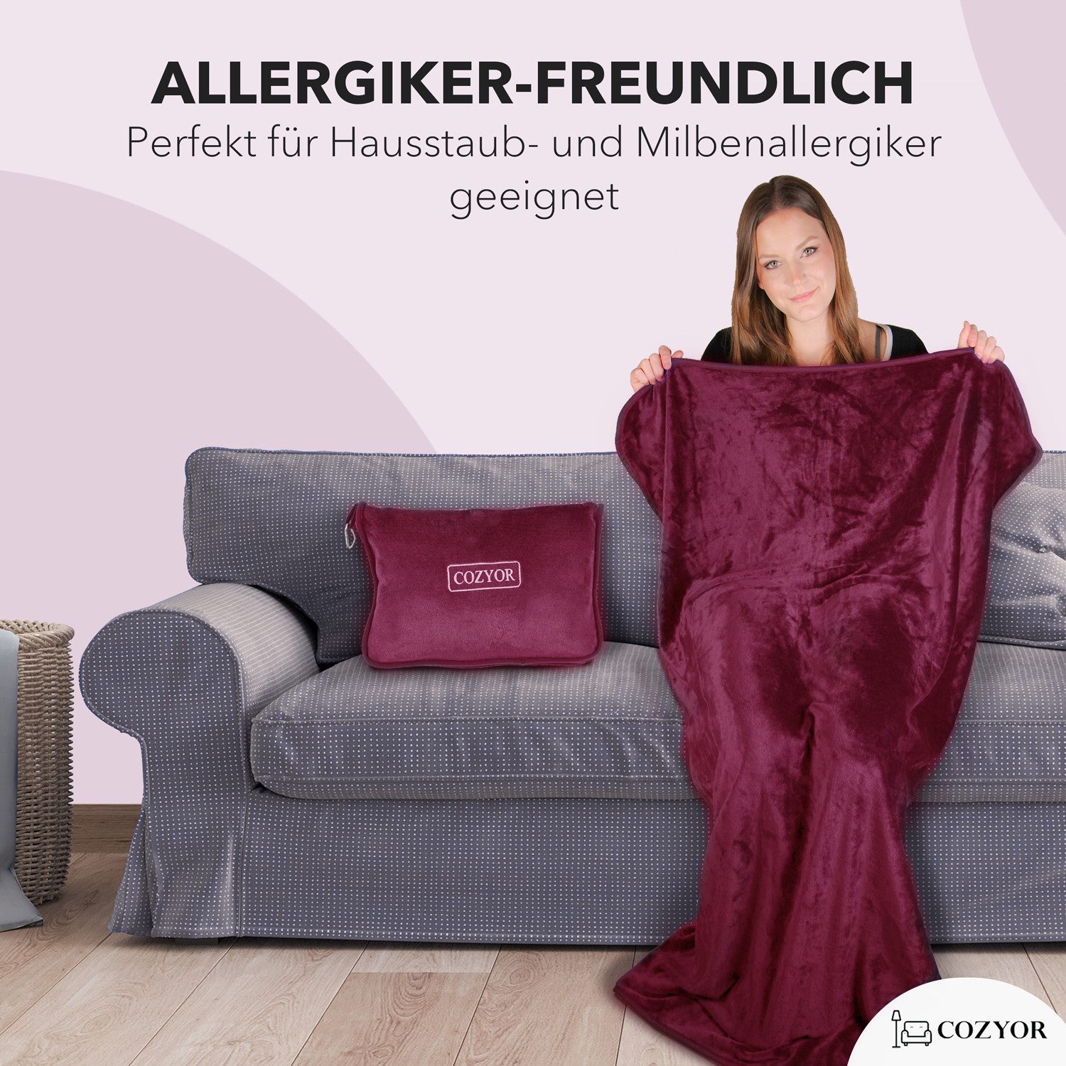 Cozyor Reisekissen und Reisedecke 2 in 1, Reiseset kuschelig weich + Rucksack-Clip, & mit praktischer Befestigung für Koffer, rot Berry Serie, 1-tlg., Verwandlu – Bild 4 von 5