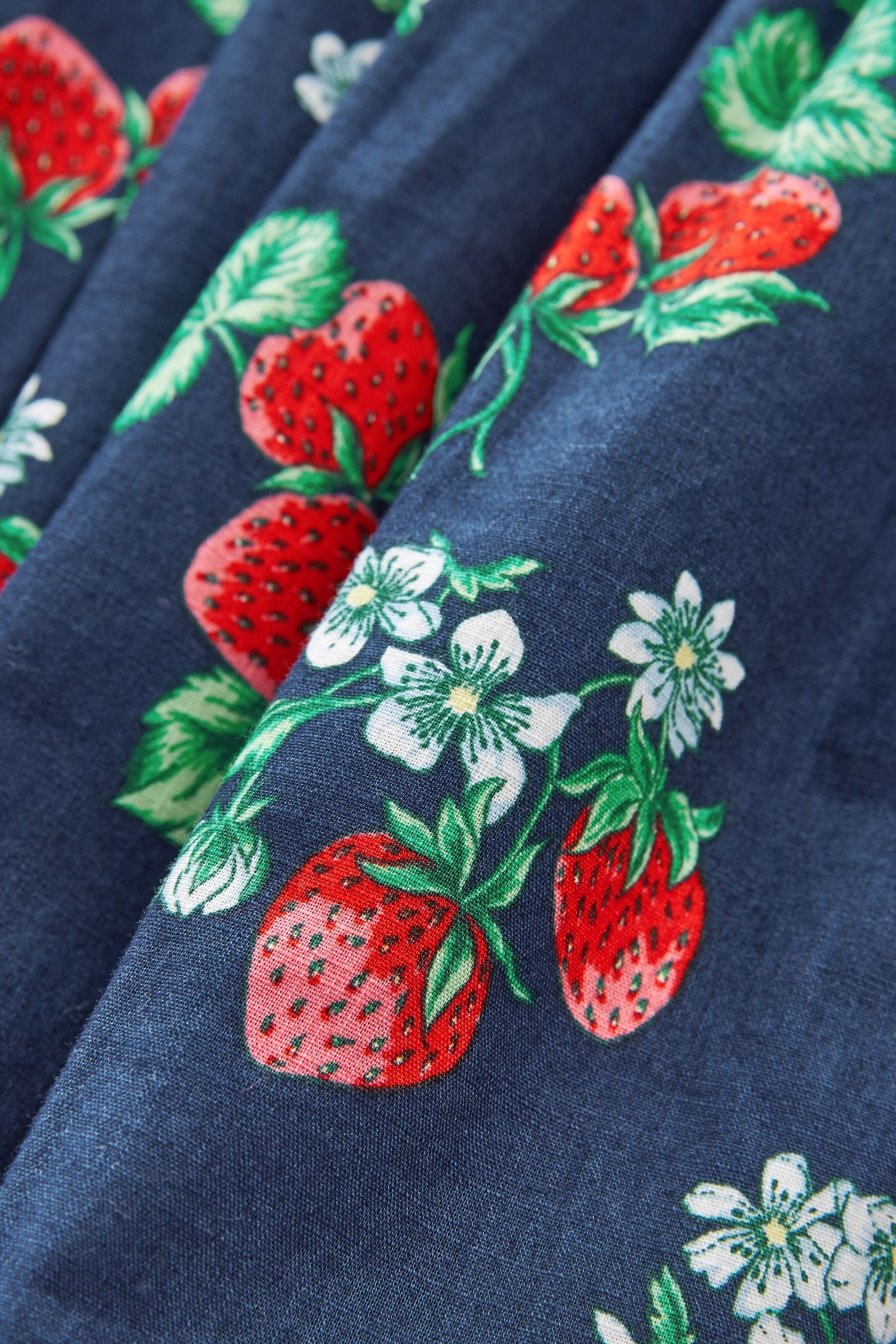 Baumwollkleid Blue Navy Next (1-tlg) Rüschenärmeln Strawberry Sommerkleid mit Print