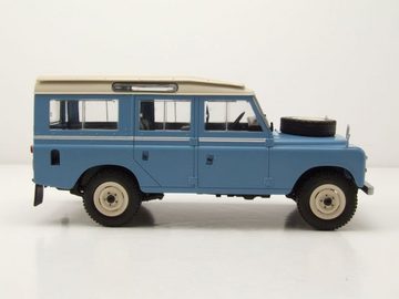 Whitebox Modellauto Land Rover 109 Serie III 1980 blau weiß Modellauto 1:24 Whitebox, Maßstab 1:24