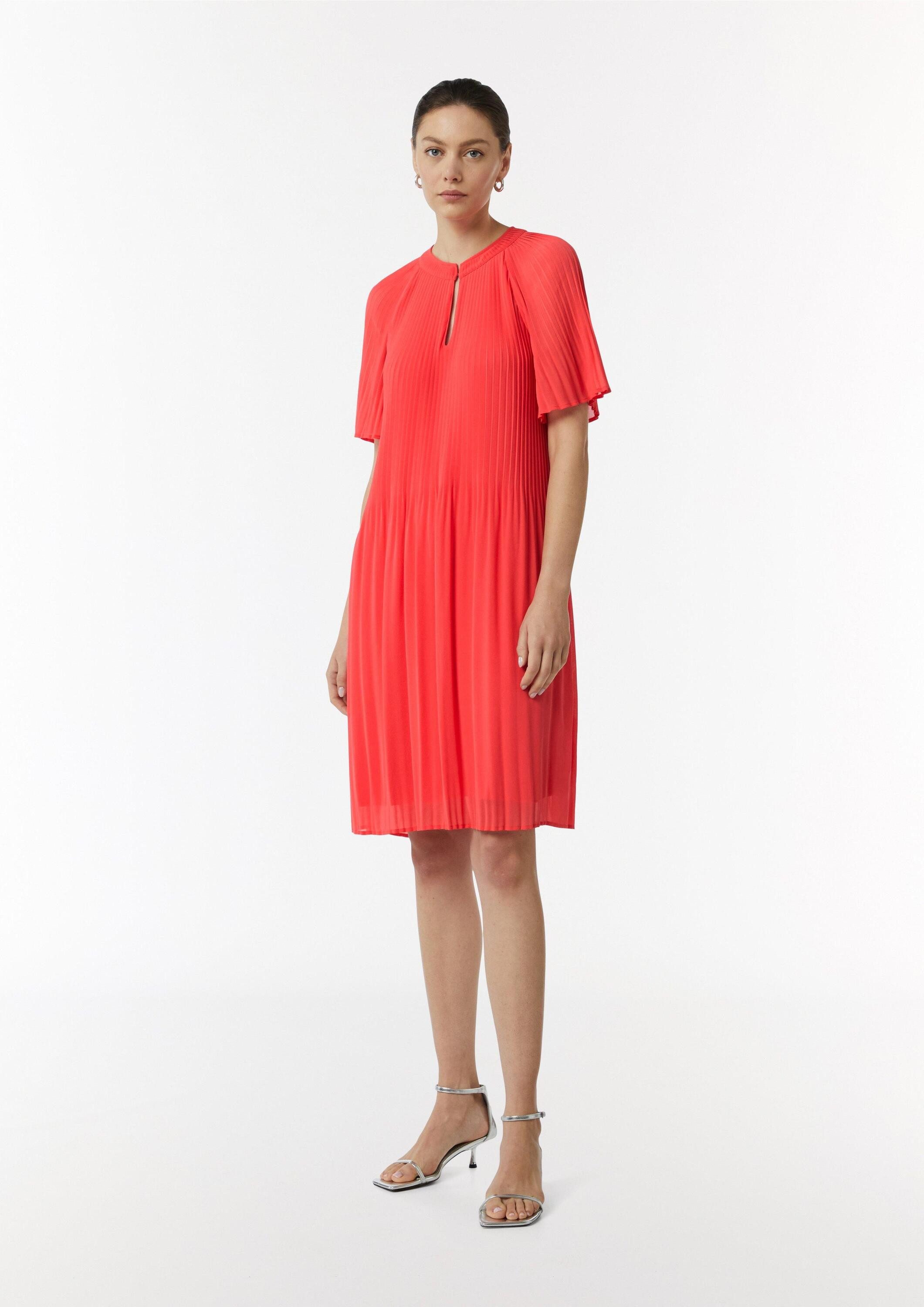 comma Minikleid Kleid Chiffon-Kleid mit Plisseefalten (1-tlg)