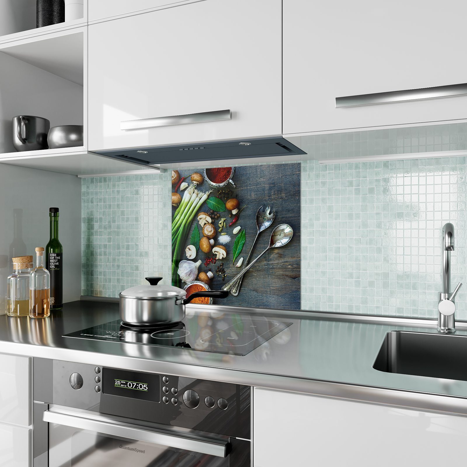 Glas mit Frühlingszwiebelbund Küchenrückwand Primedeco Spritzschutz Motiv Küchenrückwand