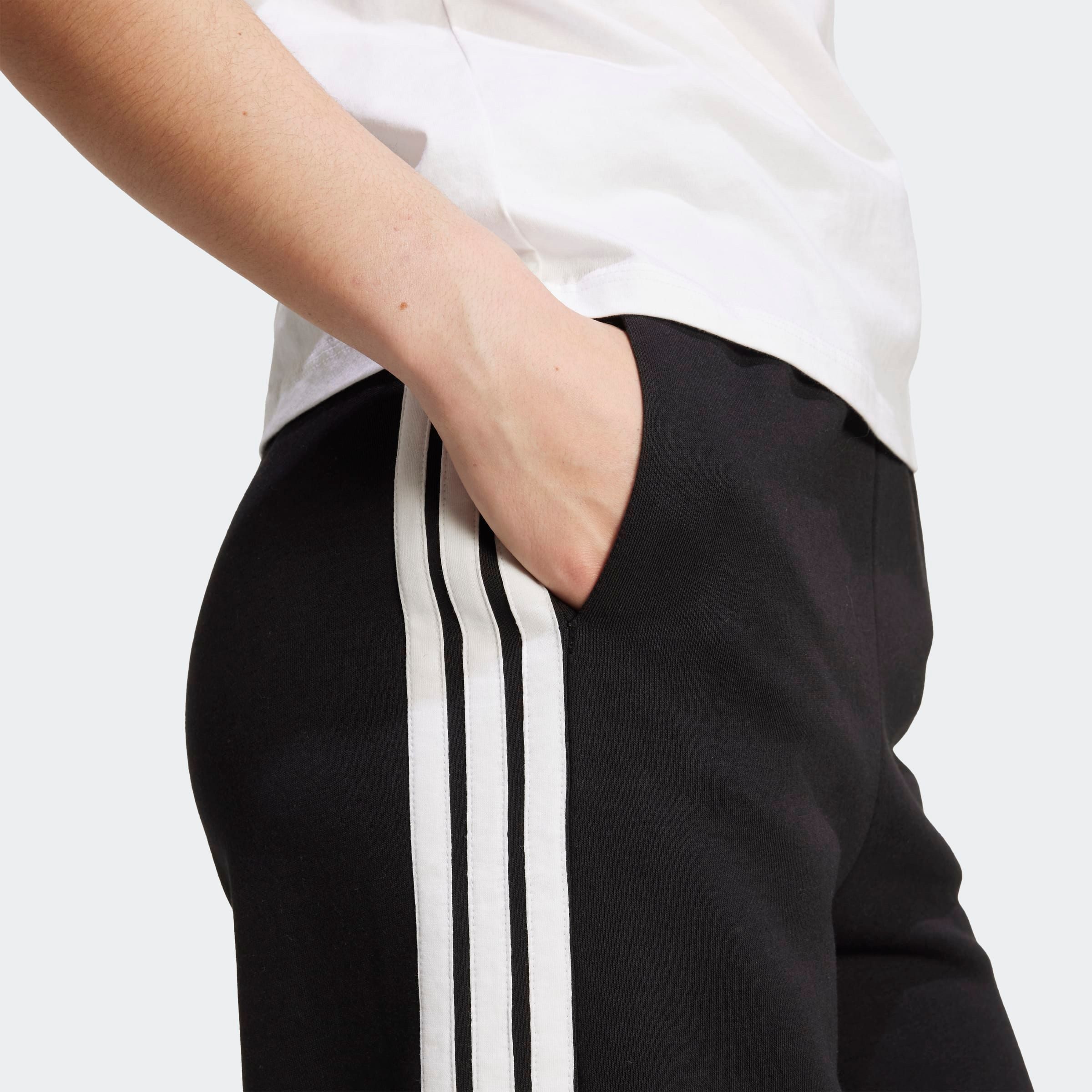 adidas Sportswear Sporthose ADIDAS 3-STREIFEN WIDE weite Beinform, sportlicher Stil, ohne Verschluss