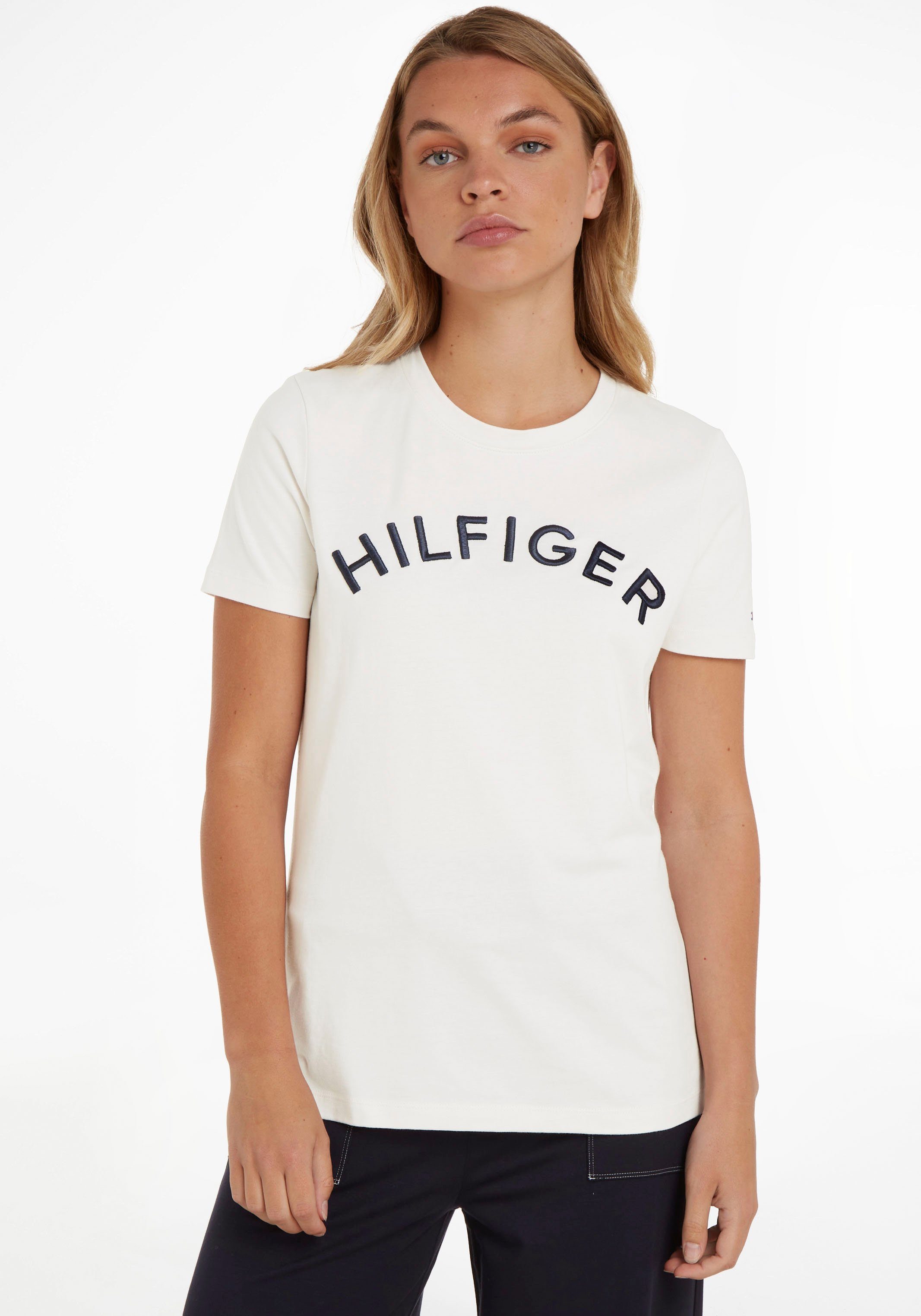 Hilfiger Stickerei SS mit Rundhalsshirt VARSITY White Tommy REG Tommy HILFIGER großer C-NK EMB Hilfiger Weathered