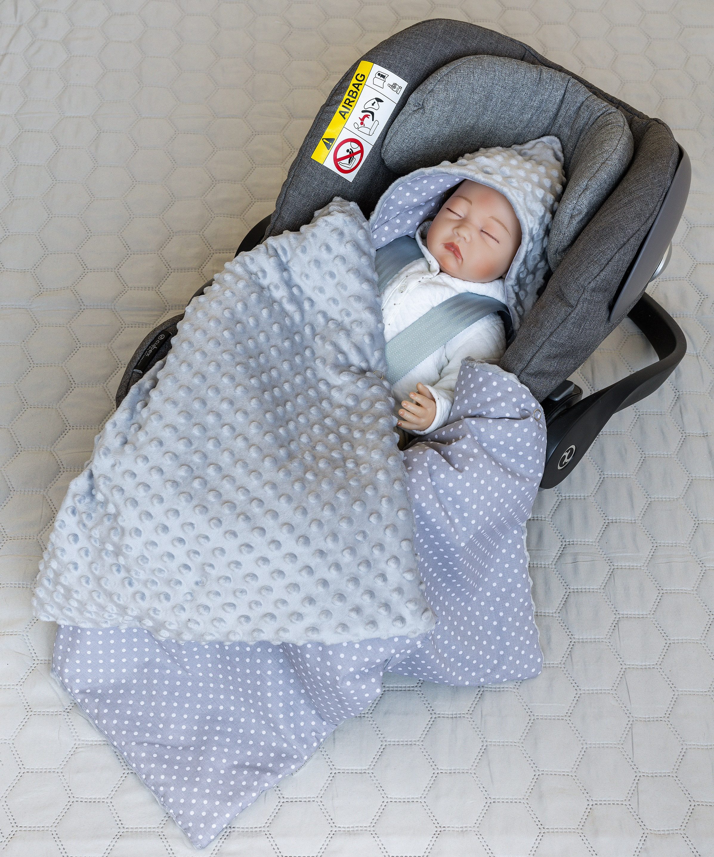 Loolay Babytrage Einschlagdecke für Kinder Autositz und Babyschale Babytrage 90 x 90 cm (MINKY/ Baumwolle Kuscheldecke Kinderwagendecke Babydecke, Neugeborene Babyausstattung PREMIUM Geschenk), LOOLAY® - 100% Europäische Stoffe und Kleinserien-Nähen!