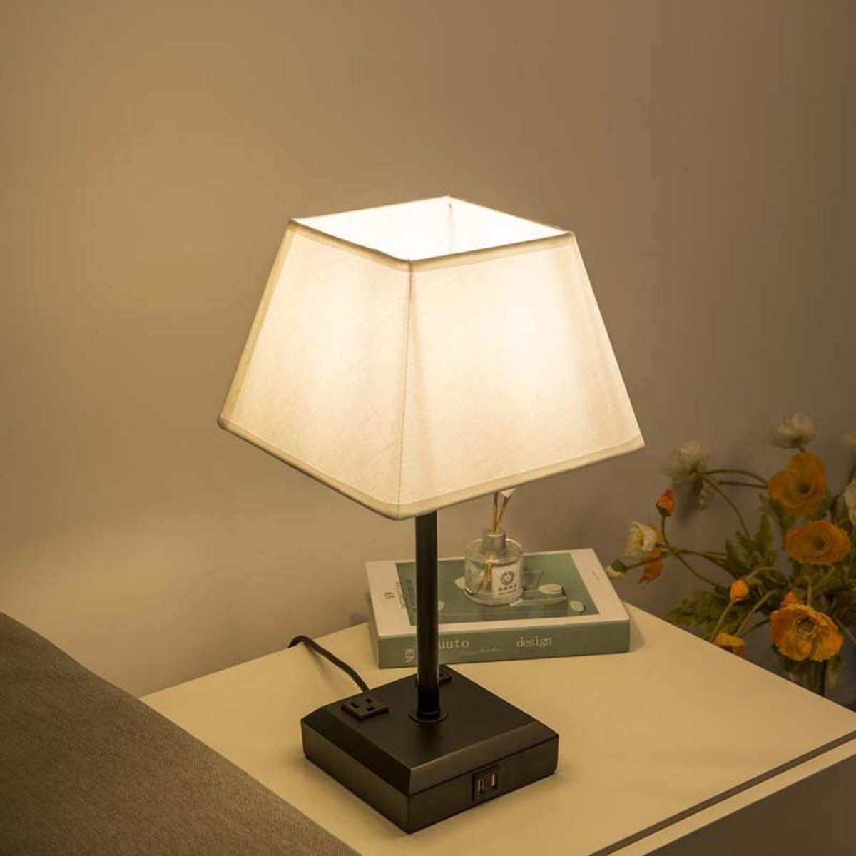 DOPWii Nachttischlampe 2 2-teilig, Stoff,Nachttischlampen-Set, mit Steckdose, Touch-Dimmung USB, E26 Glühbirnen, Lampenschirm Leuchtmittel, aus Tageslichtweiß, mit LED