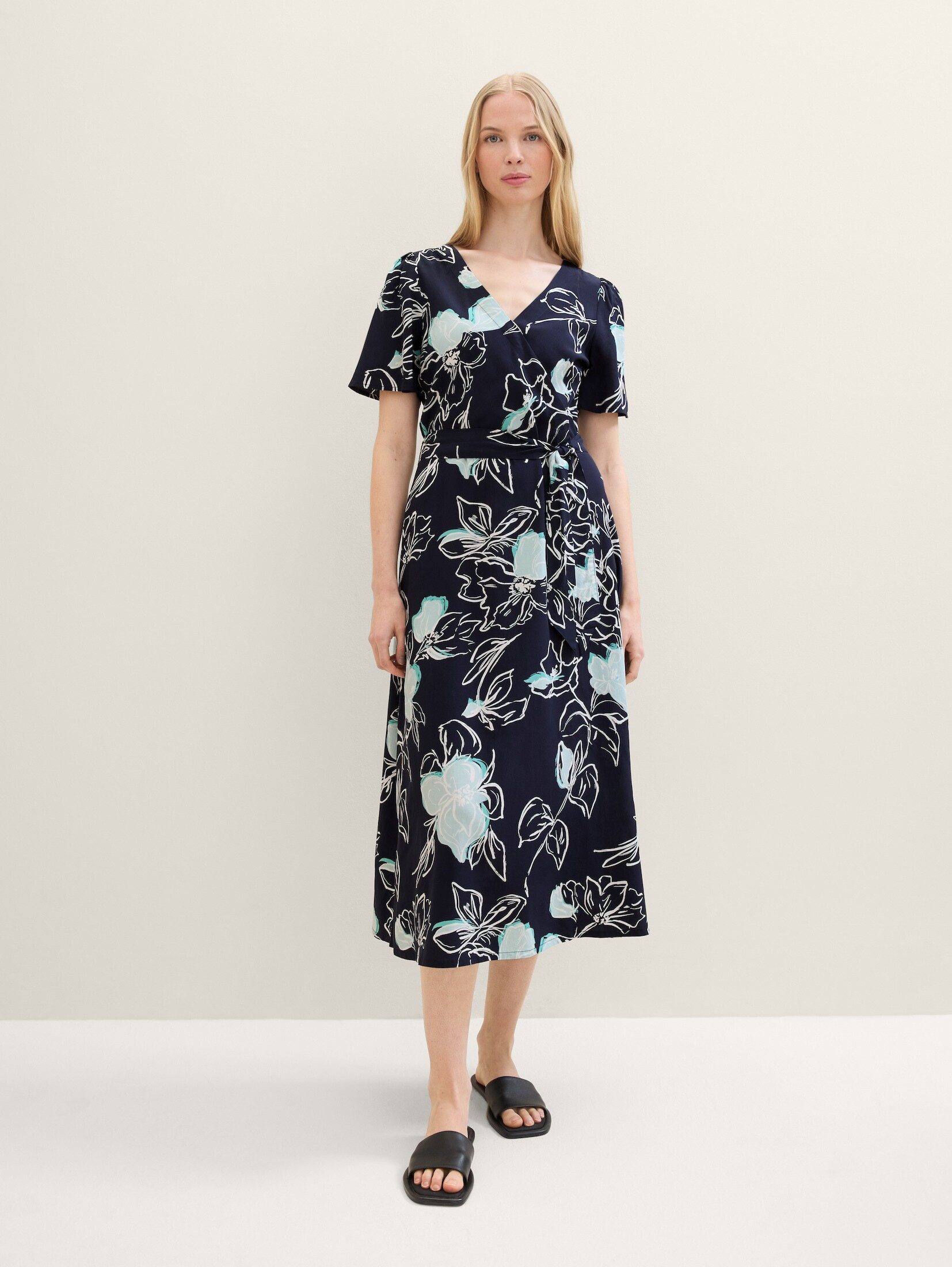 Sommerkleid Gemustertes Midikleid in Wickel-Optik