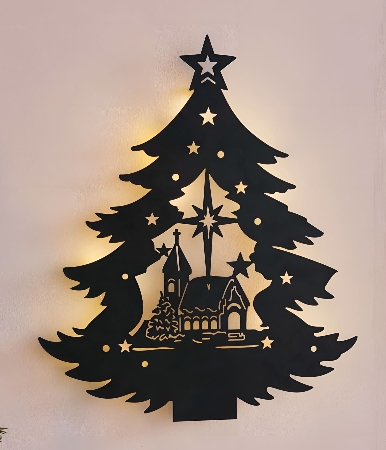Dekoleidenschaft Wanddekoobjekt "Weihnachtsbaum" LED Wanddeko Metall schwarz, 38x44 cm, Weihnachtsdeko, Winterdeko mit Timer