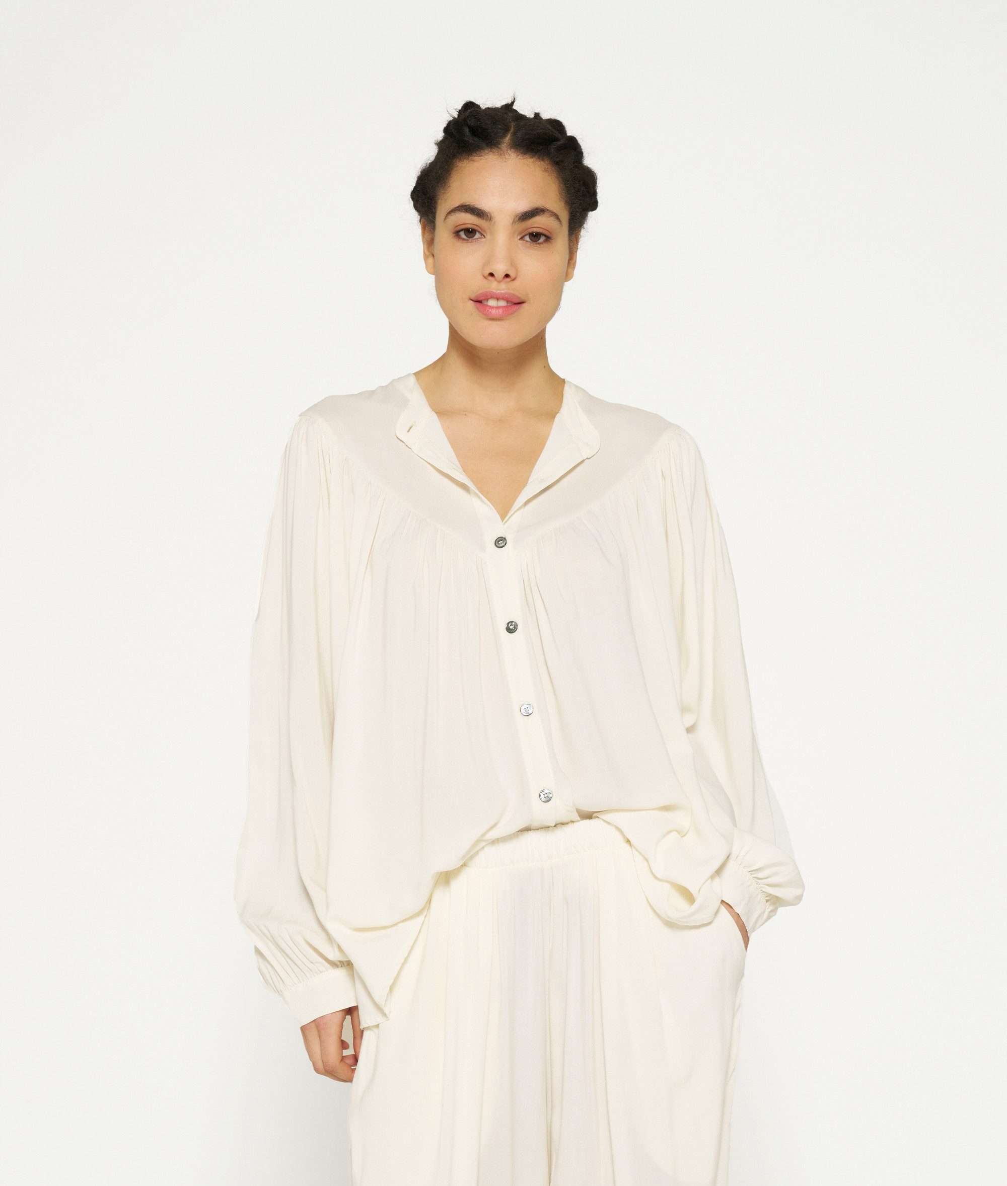 Klassische Bluse flowy pleated blouse