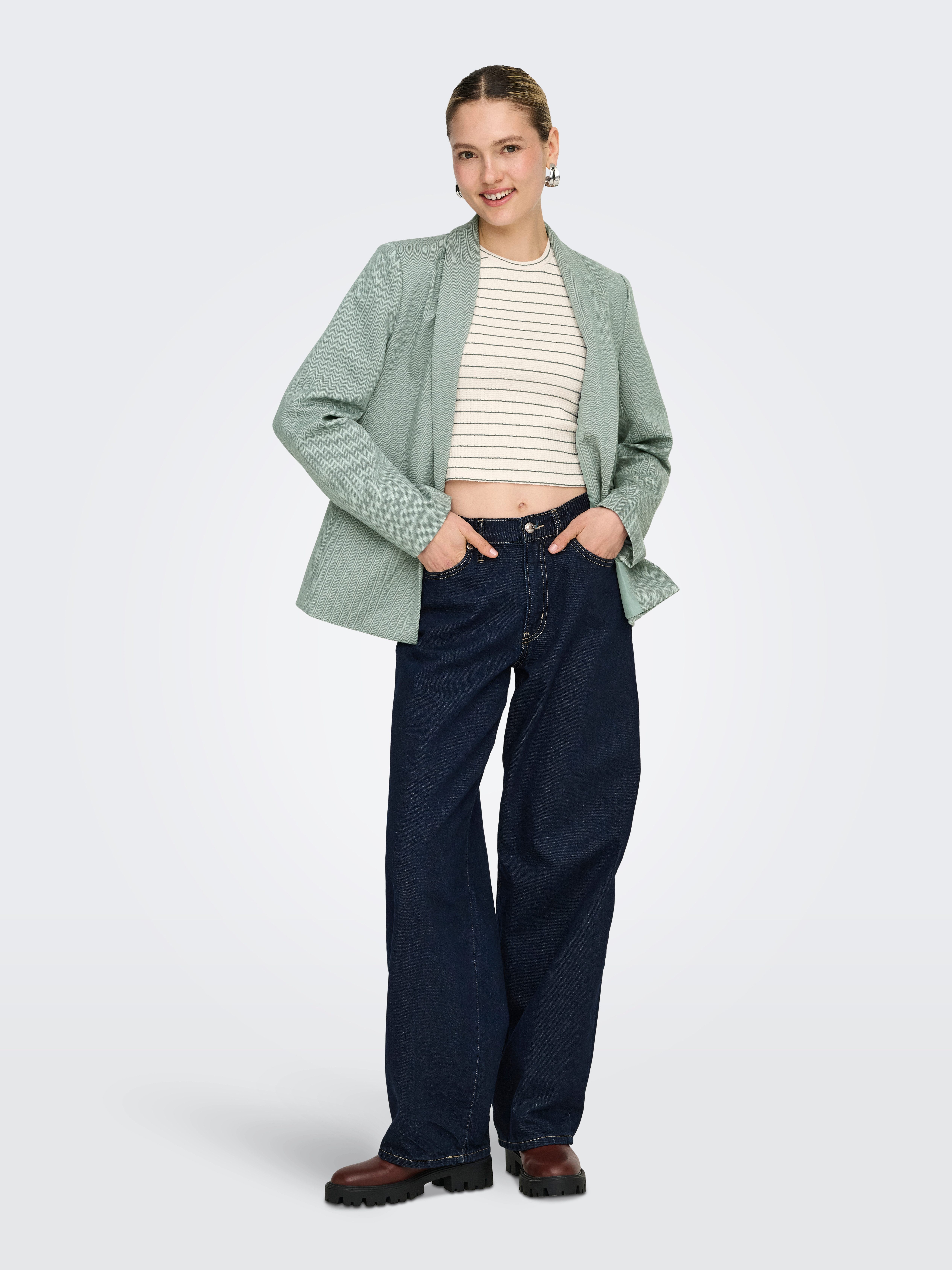 ONLY Longblazer ONLESKA-ADDY LIFE L/S HB BLAZER CC TLR mit Reverskragen, verschlusslose Form, Fischgratmuster – Bild 4 von 5