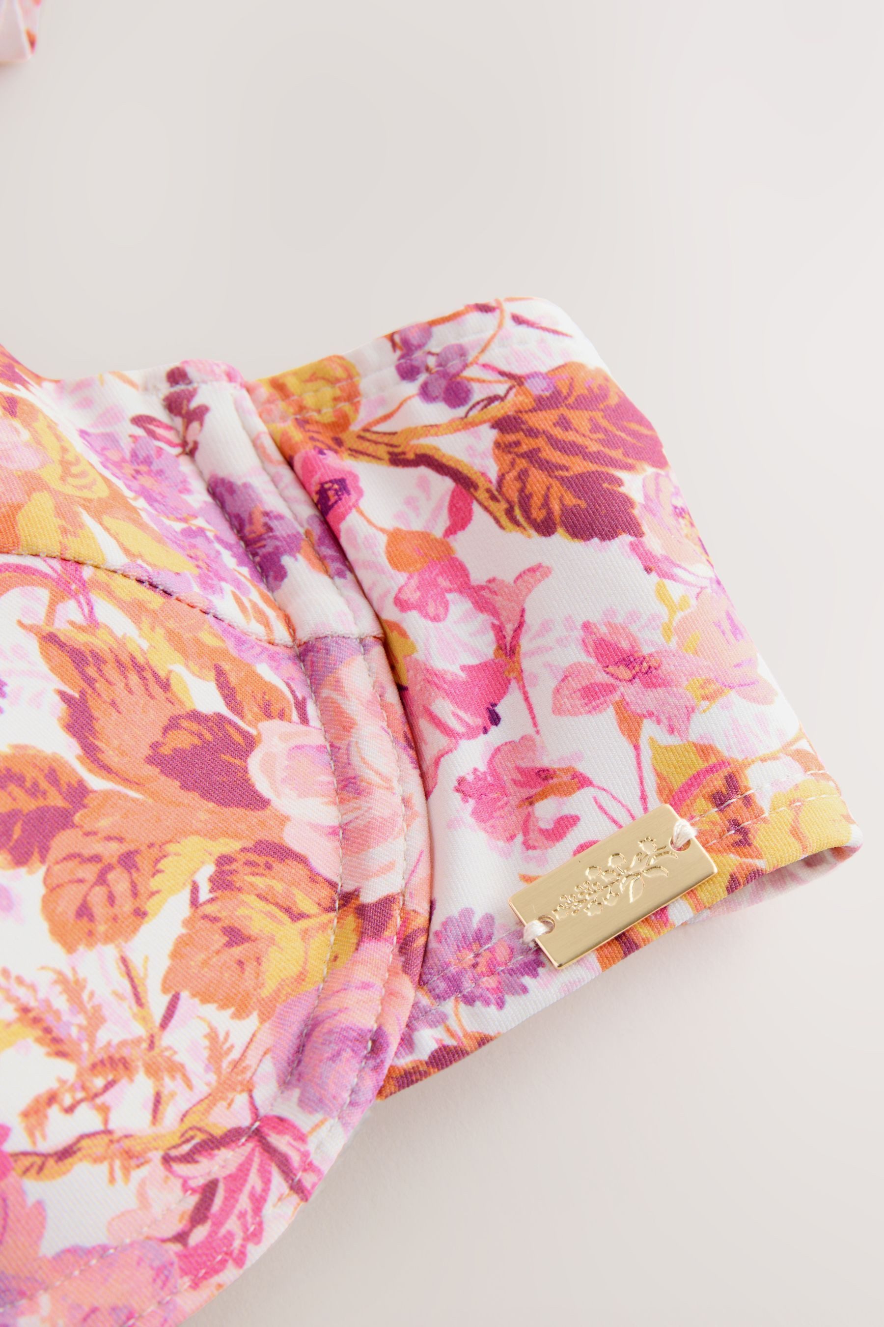 LAURA ASHLEY Balconette-Bikini-Top Laura Ashley Balconette-Bikinioberteil mit Rüschen (1-St)