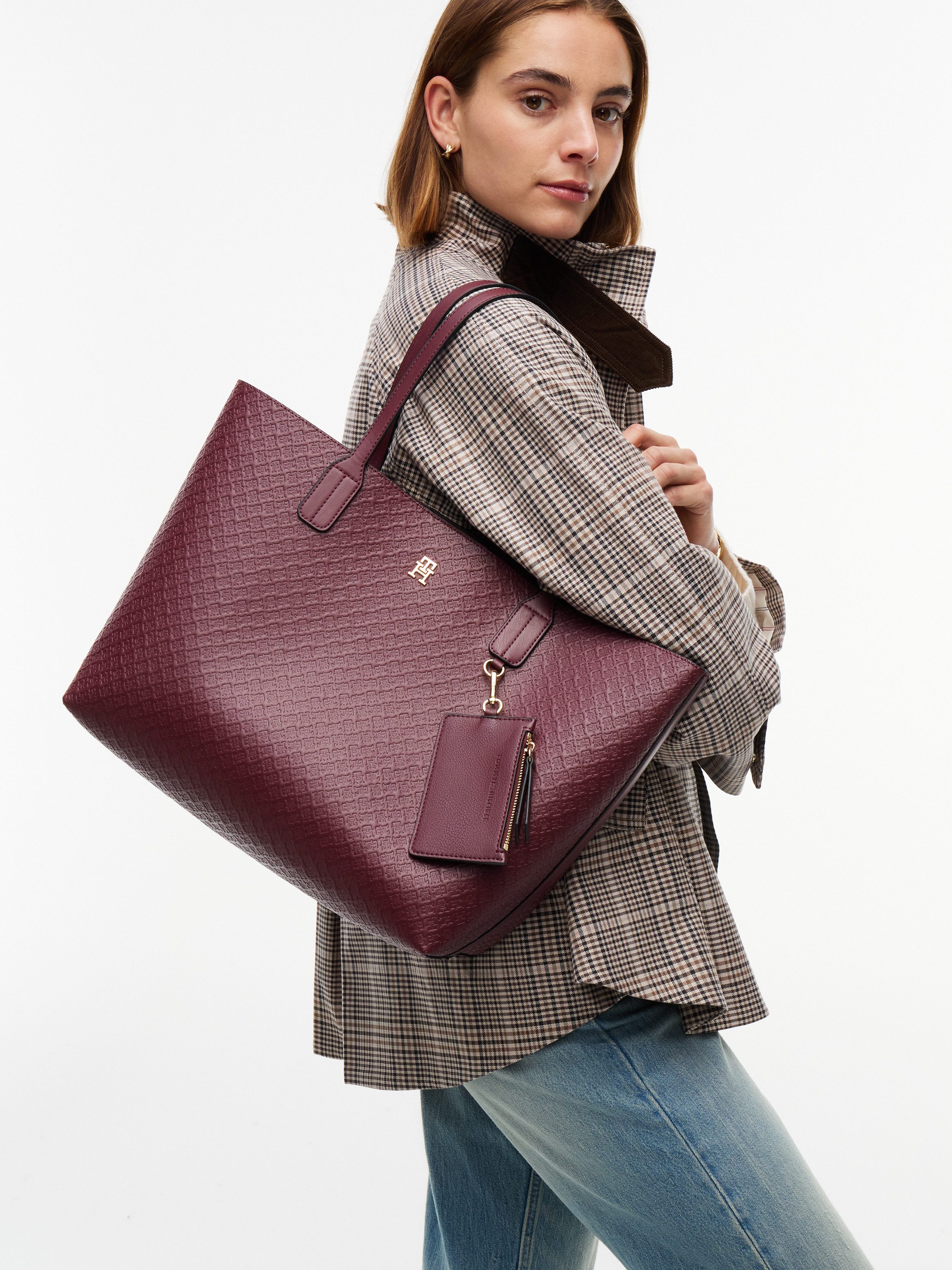 Tommy Hilfiger Handtasche TH ICON TOTE MONO (Set, Mit abnehmbarem Schlüsselanhänger), Damen Schultertasche mit TH-Allover-Logoprägung