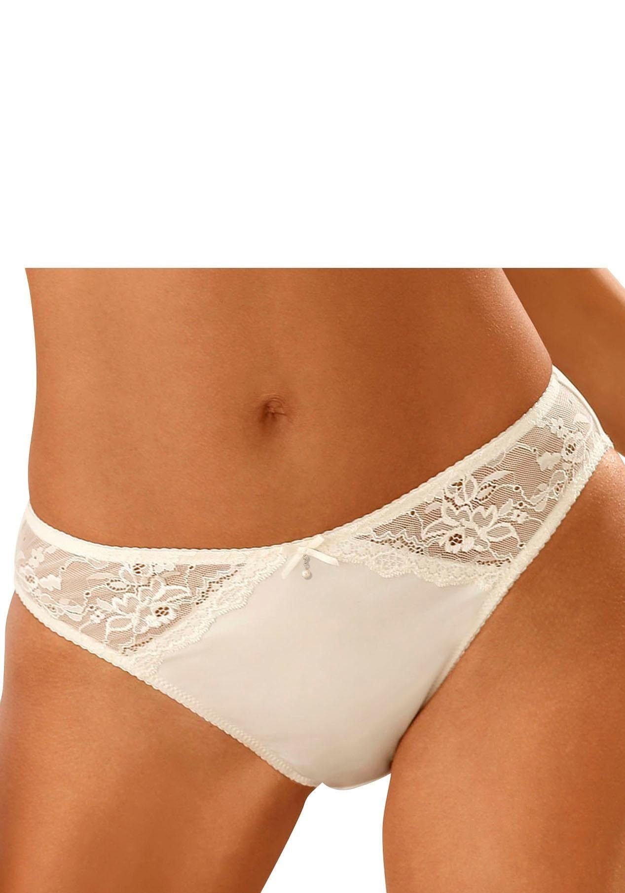 LASCANA Slip Nina mit Spitzeneinsätzen in Microtouchqualität creme