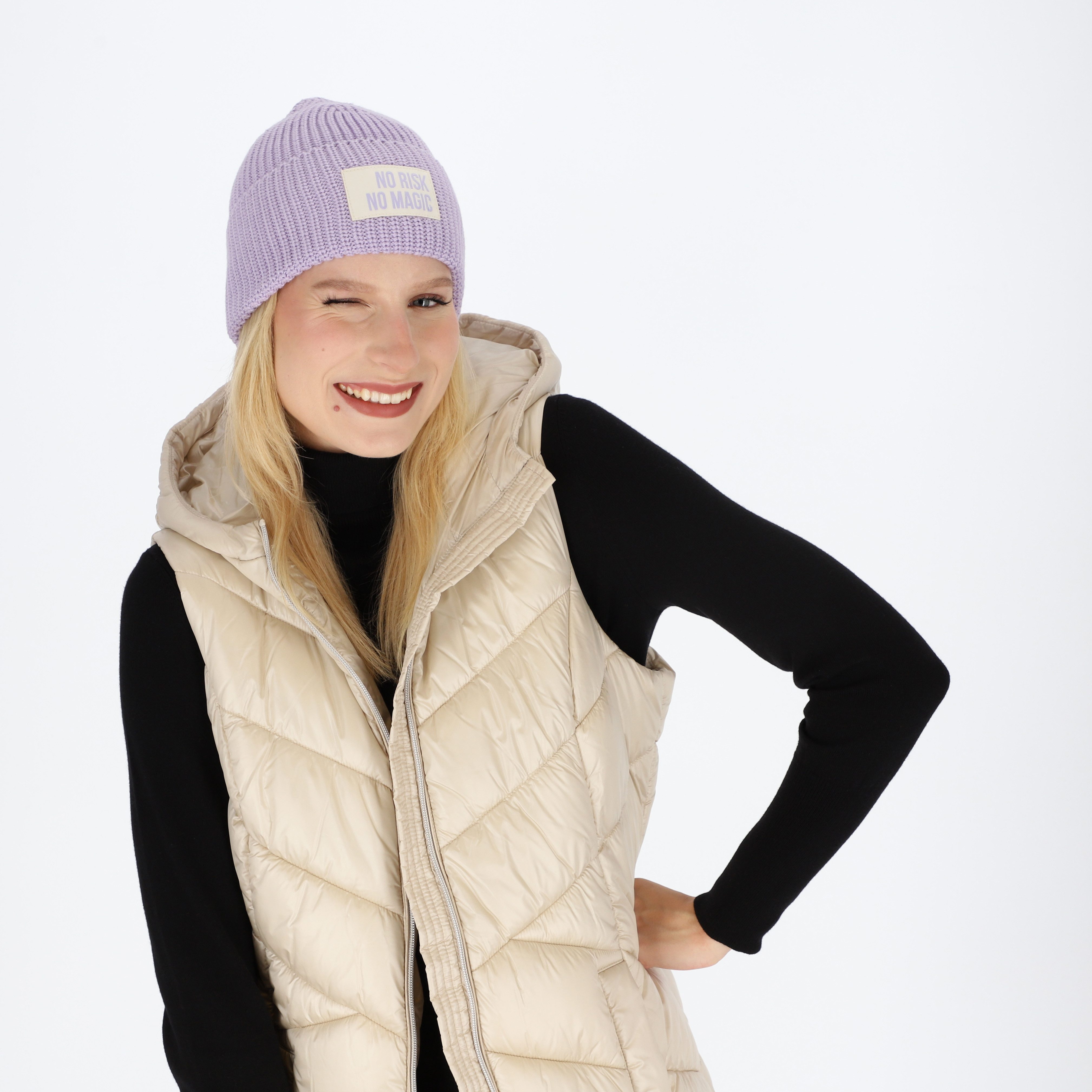 halsüberkopf Accessoires Strickmütze Achtsamkeit mit Statement-Badge günstig online kaufen