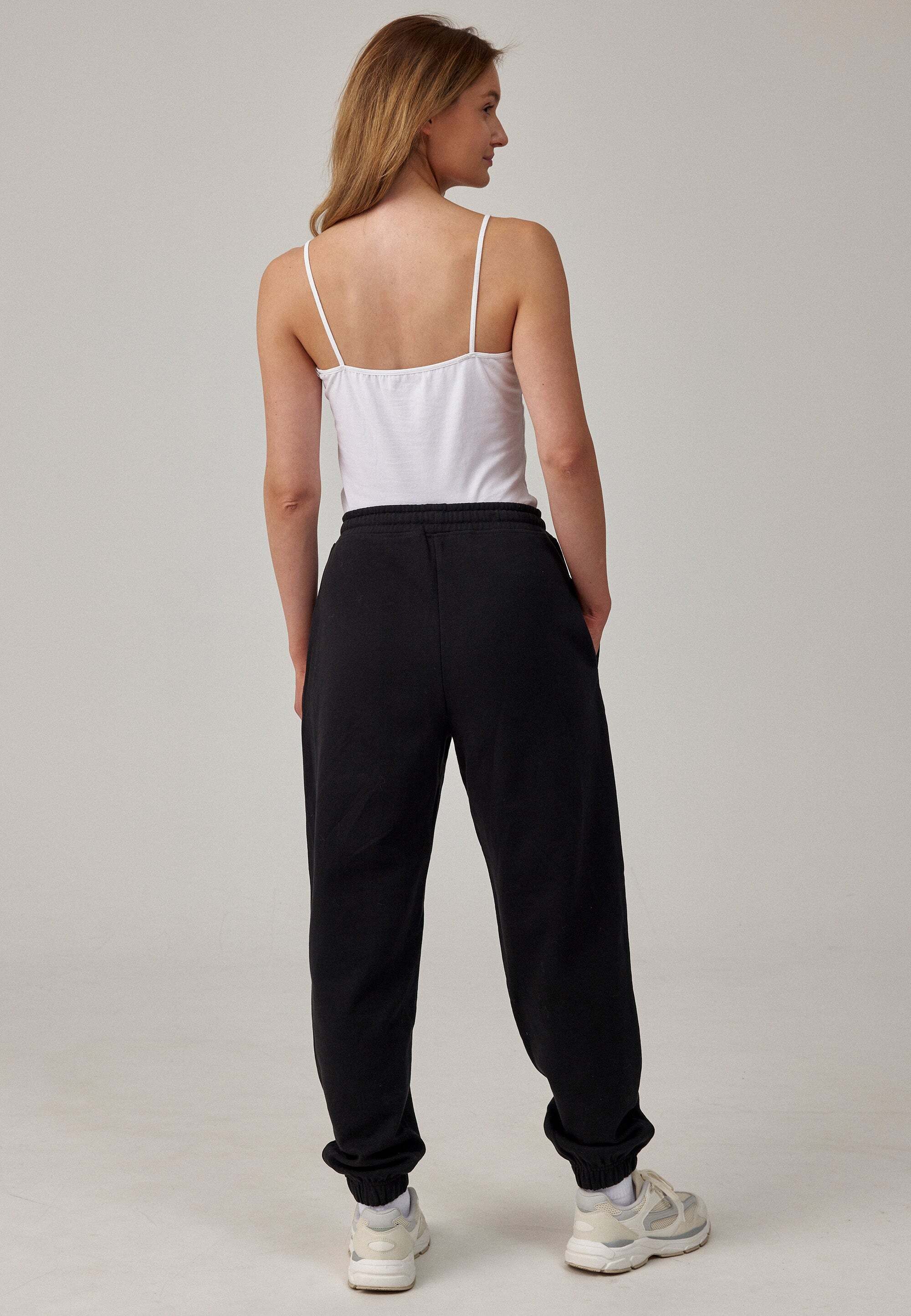 SNOCKS Sporthose Lange Sweatpants für Damen aus Bio-Baumwolle (1-tlg) perfekt für die Couch, bequeme Passform, aus Bio-Baumwolle