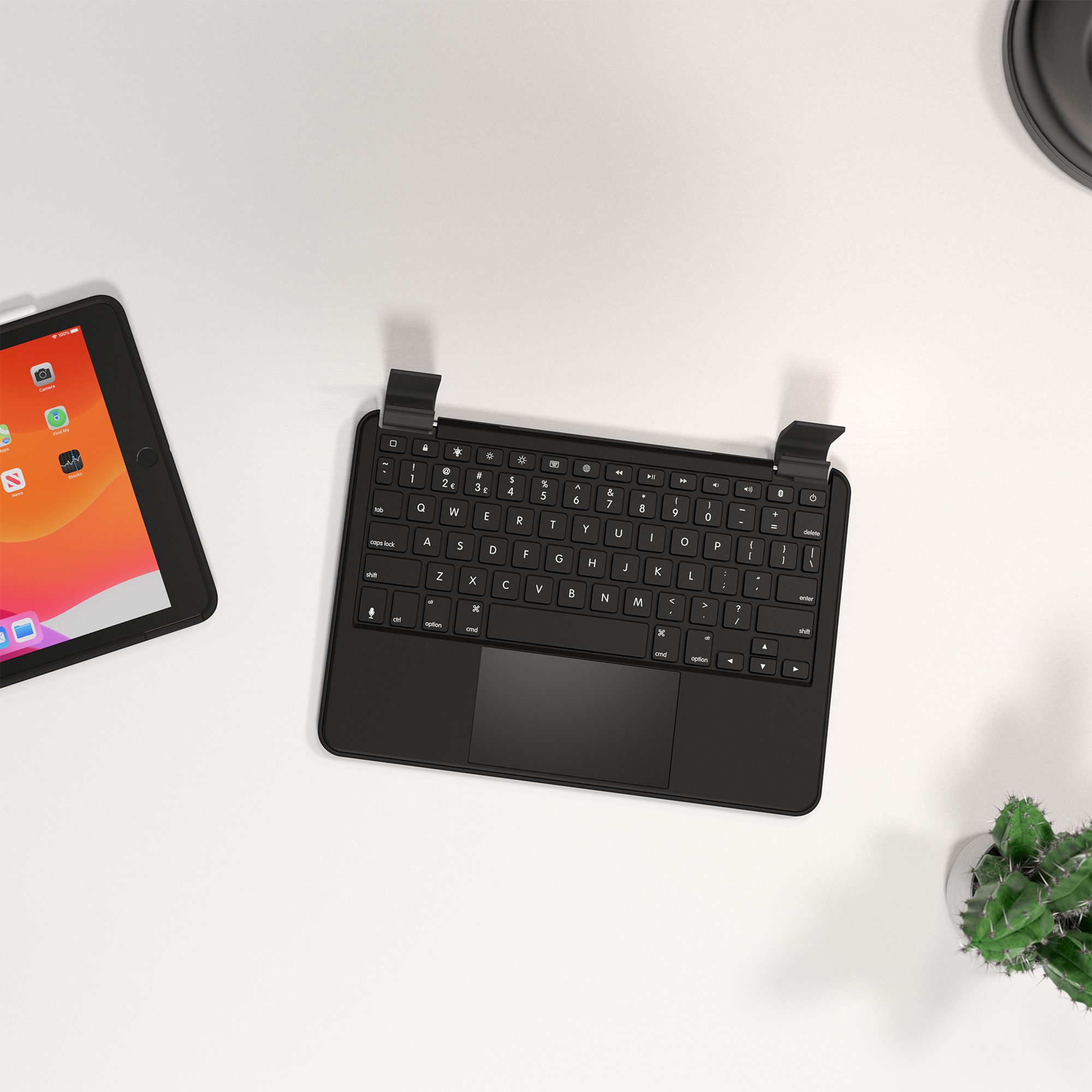 2021, 2020, QWERTZ) und Gen) für 7. Layout 10.2 Max+ und Trackpad iPad 8. BRYDGE Cover, deutsches 2019 OtterBox iPad-Tastatur Tastatur (9., (mit