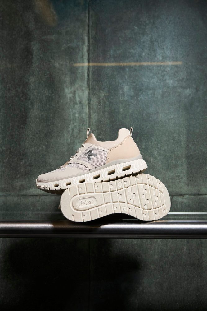 Rieker Slip-On Sneaker Slipper, Freizeitsneaker, Halbschuh mit MemoSoft- Innensohle