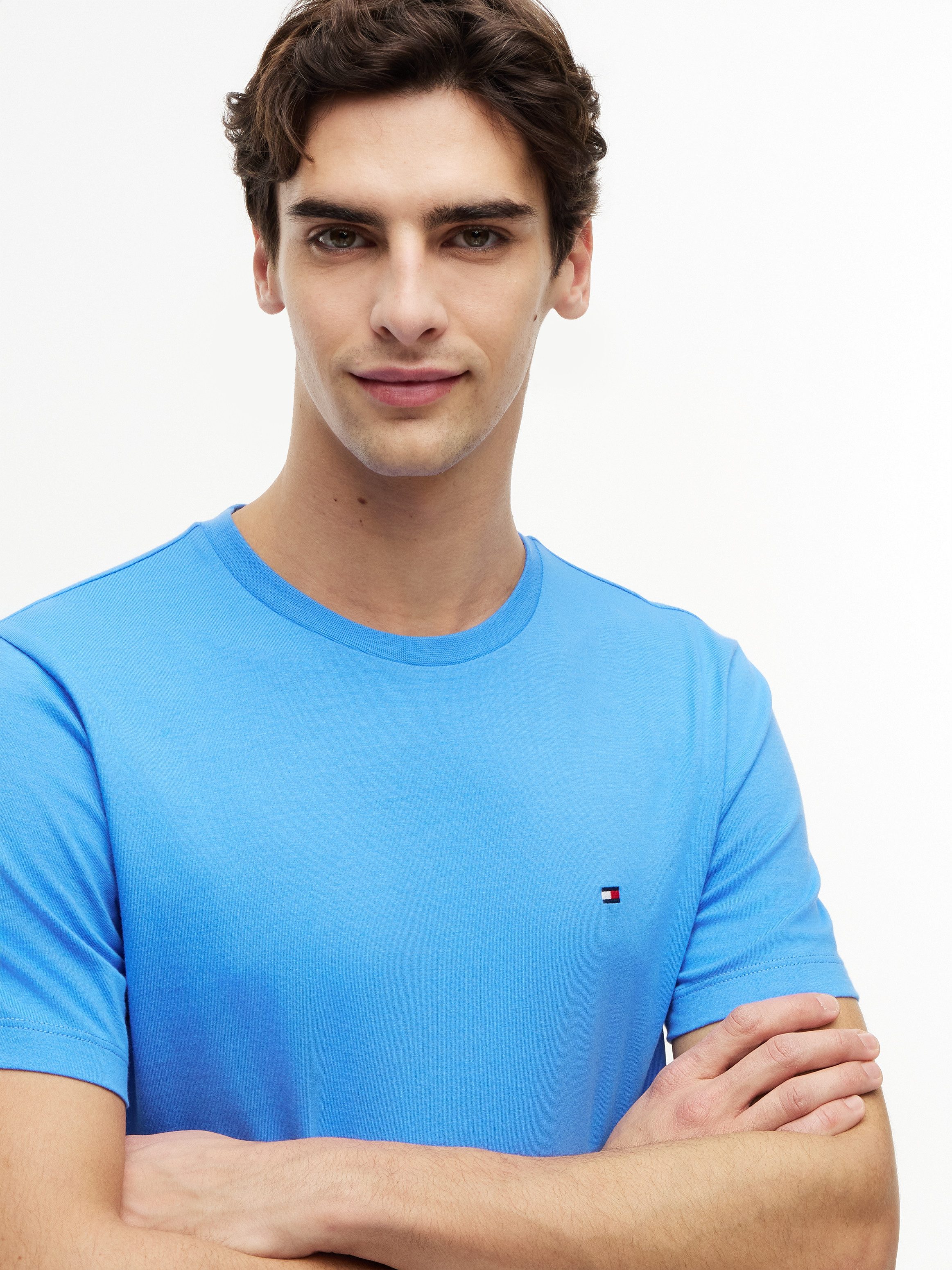 Tommy Hilfiger T-Shirt ESSENTIAL REGULAR FIT SOLID mit Stickerei unifarben, casual, Baumwolle, Rundhals