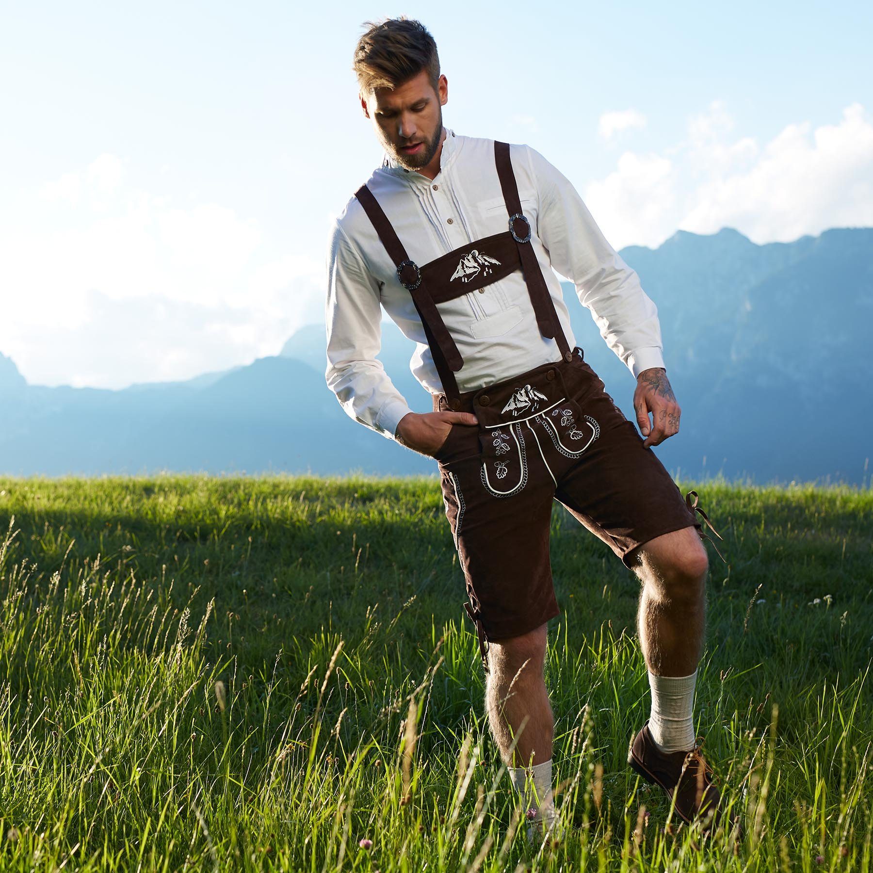 dressforfun Trachtenhose Oktoberfest-Hose in klassischer Trachten-Optik mit feinen (Herrenhose, für Volksfeste in Braun) hoher Tragekomfort, Gürtelschlaufen und abnehmbare Hosenträger