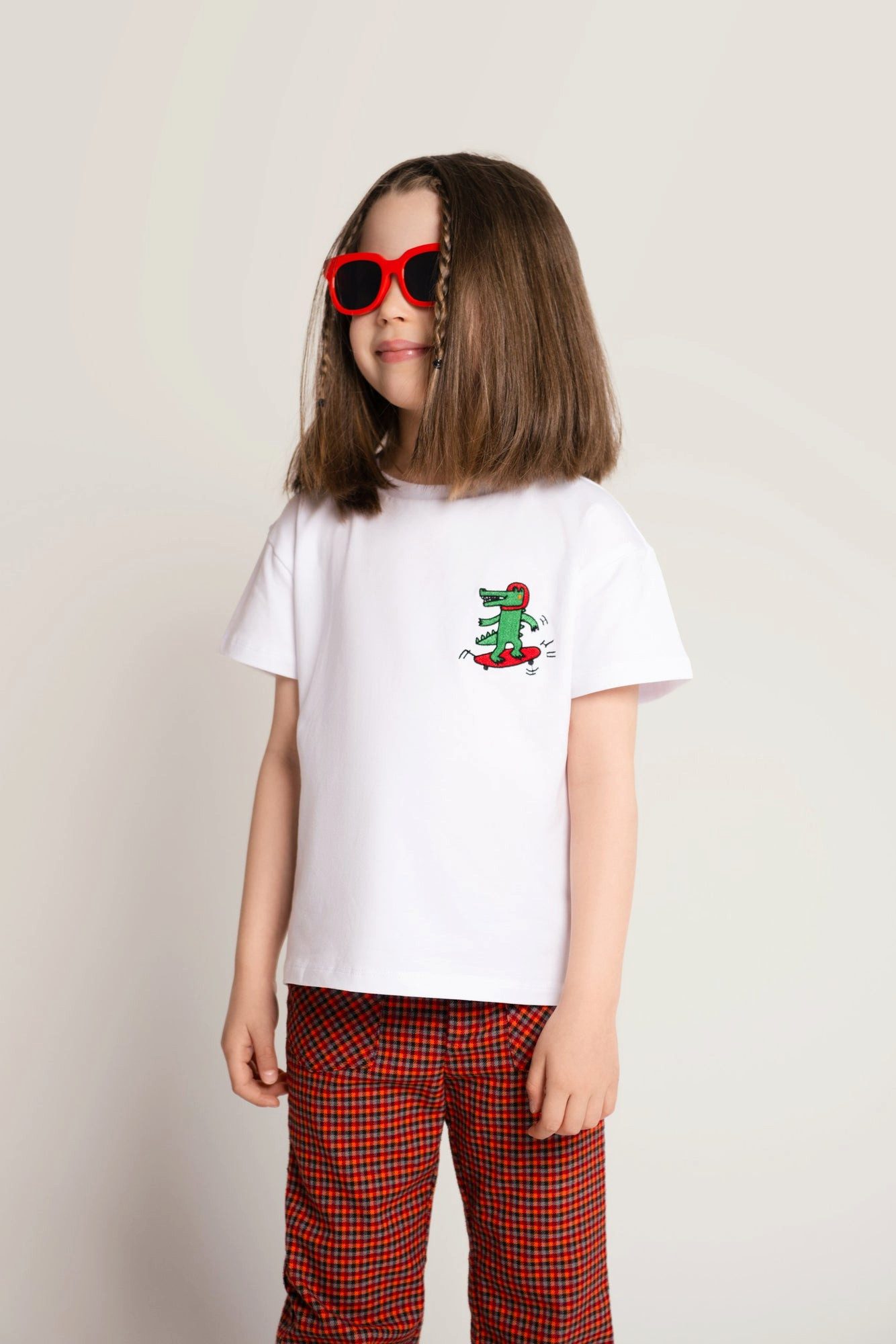 T-Shirt aus Baumwolle mit Stickerei: Krokodil auf Skateboard