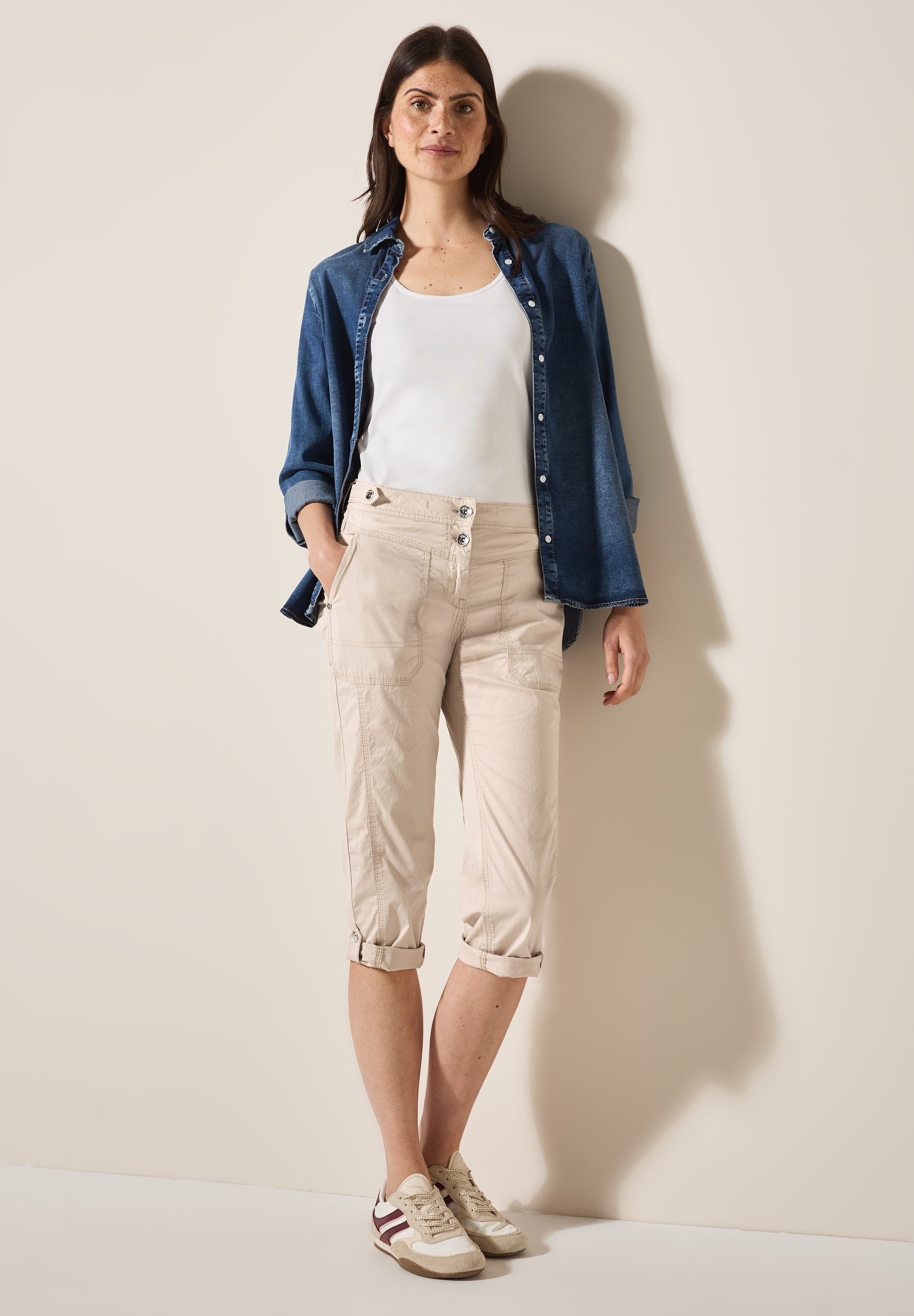 CECIL Caprihose Style New York Sommerhose mit Knopfdetails am Bund