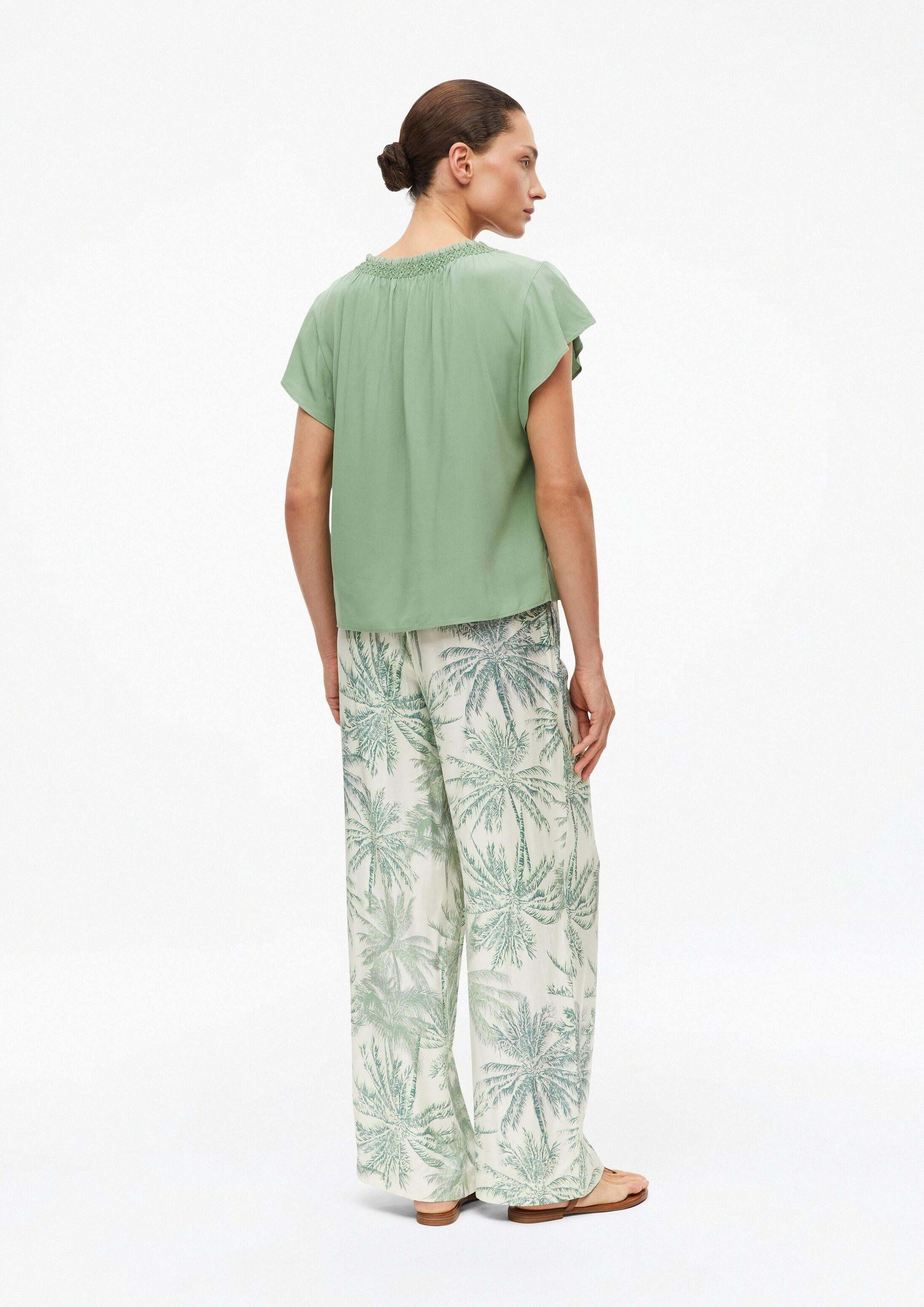s.Oliver Kurzarmbluse Bluse Viskose-Bluse mit Smok-Details