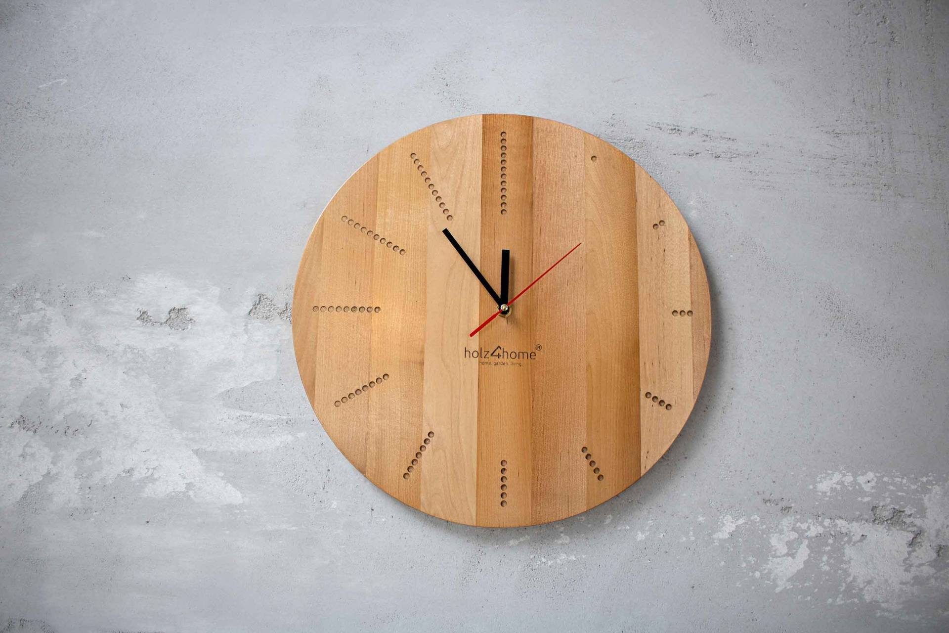 massiver holz4home Eiche holz4home® „Dots Wanduhr Wanduhr von round“ aus