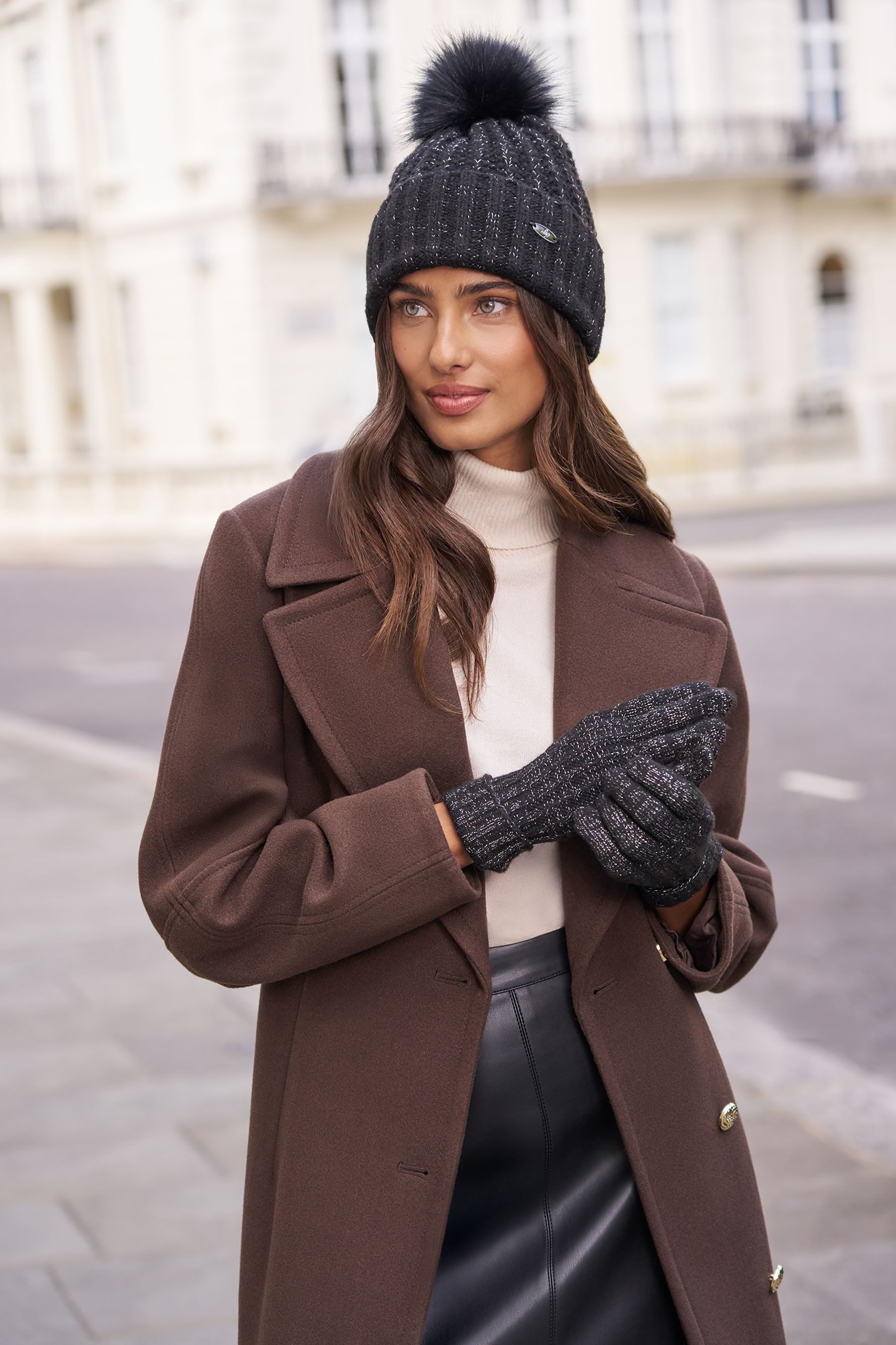 LIPSY Bommelmütze Lipsy Gerippte Bommelmütze in Schimmeroptik (1-St) günstig online kaufen