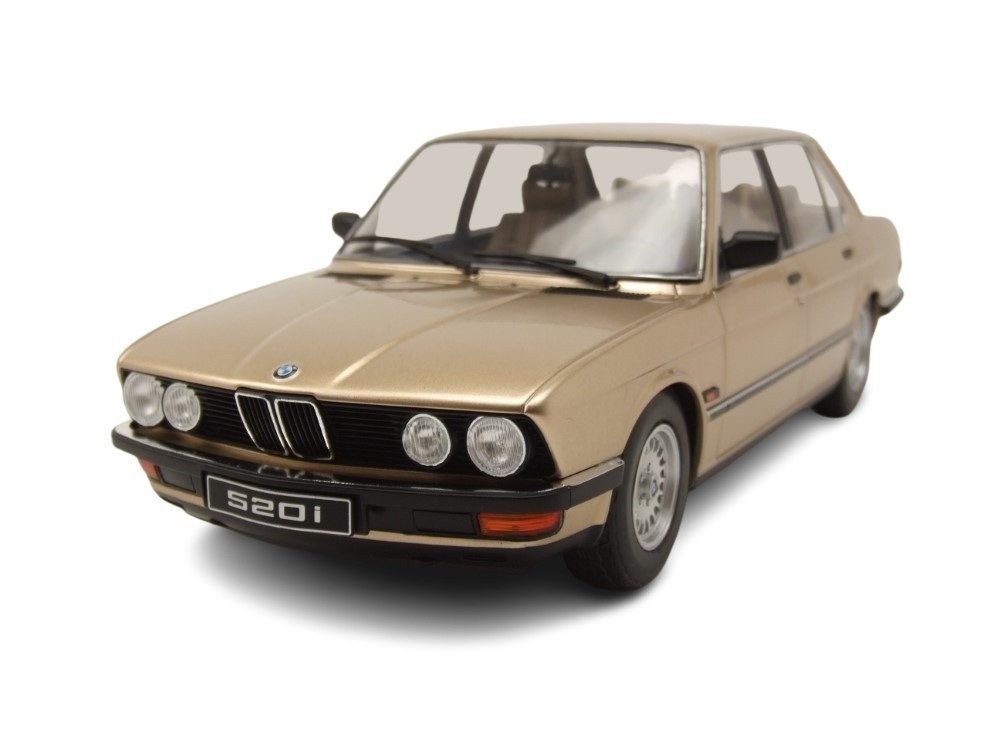 ixo Models Modellauto BMW 520i E28 1987 gold metallic, Maßstab 1:18