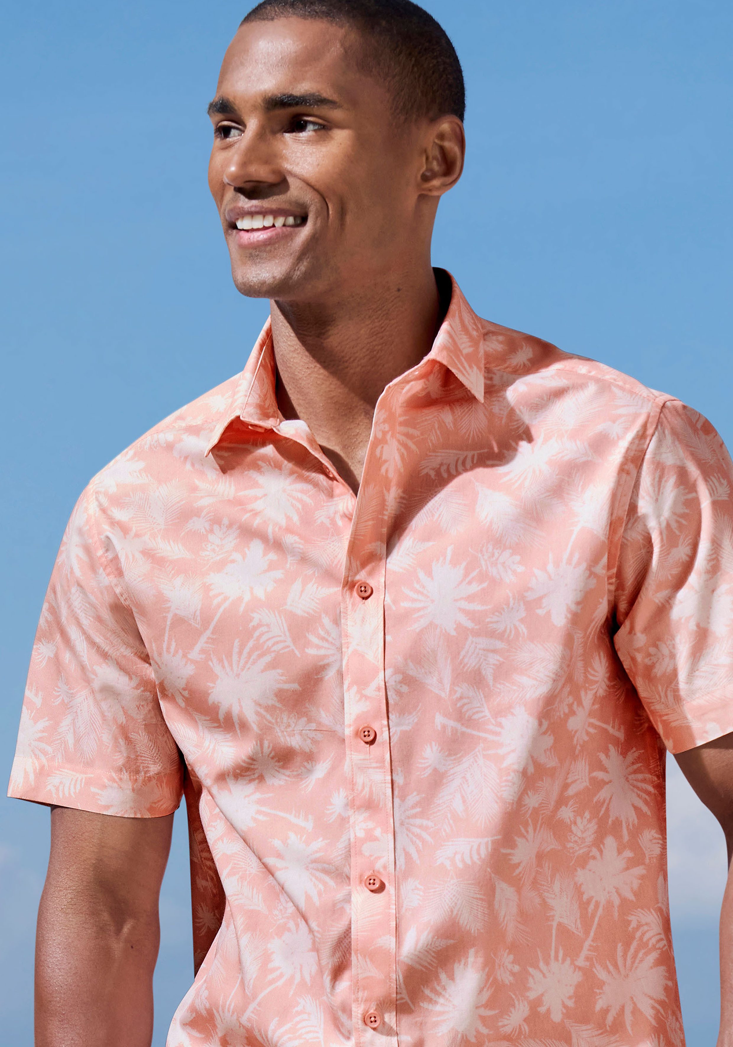 Beachtime Hawaiihemd - Kurzarmhemd mit sommerlichem Palmen Druck, Kurzarm, Freizeithemd mit Palmenprint, reine Baumwolle