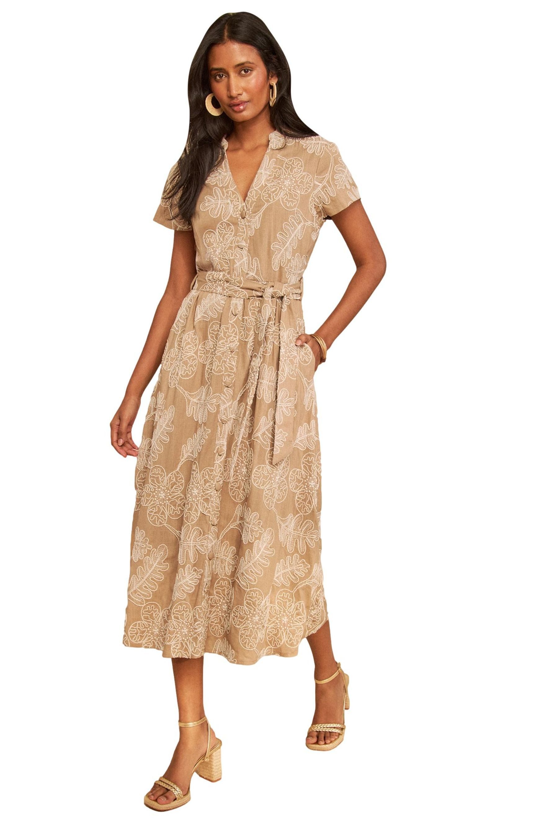Love & Roses Midikleid Love & Roses Cornelli Midikleid mit Stickerei (1-tlg)