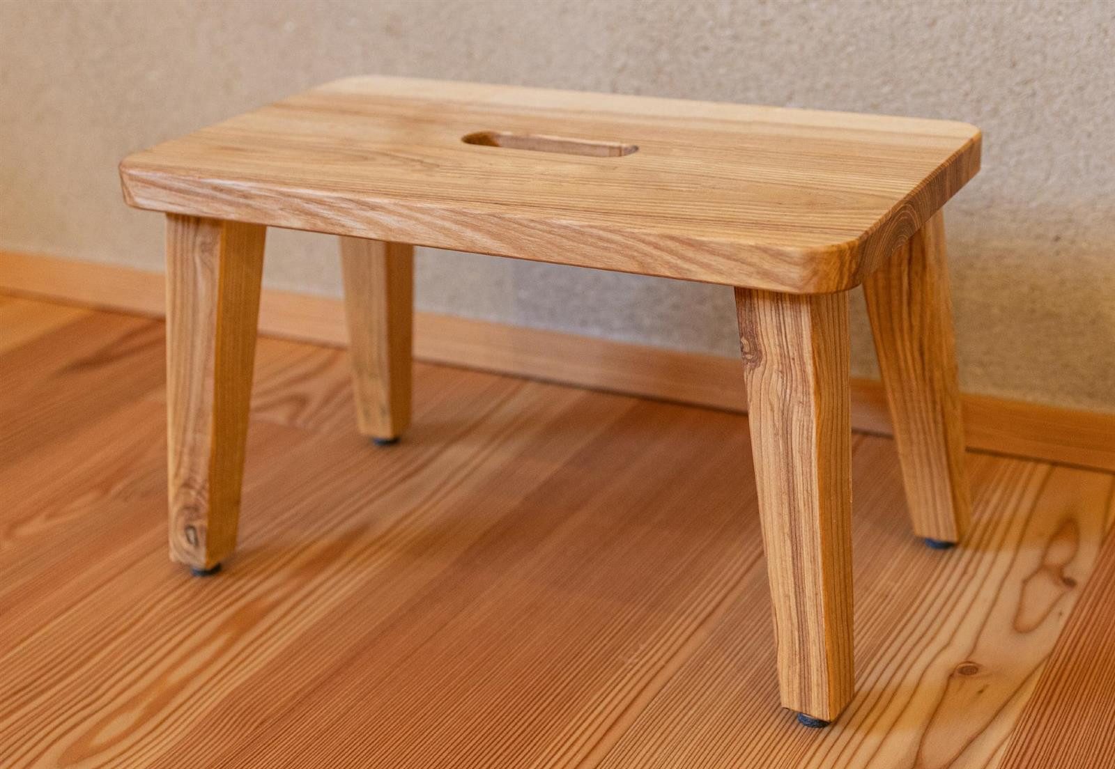 Holz Frank Sitzhocker Handgefertigter Holzschemel aus Esche Massivholz geöl günstig online kaufen