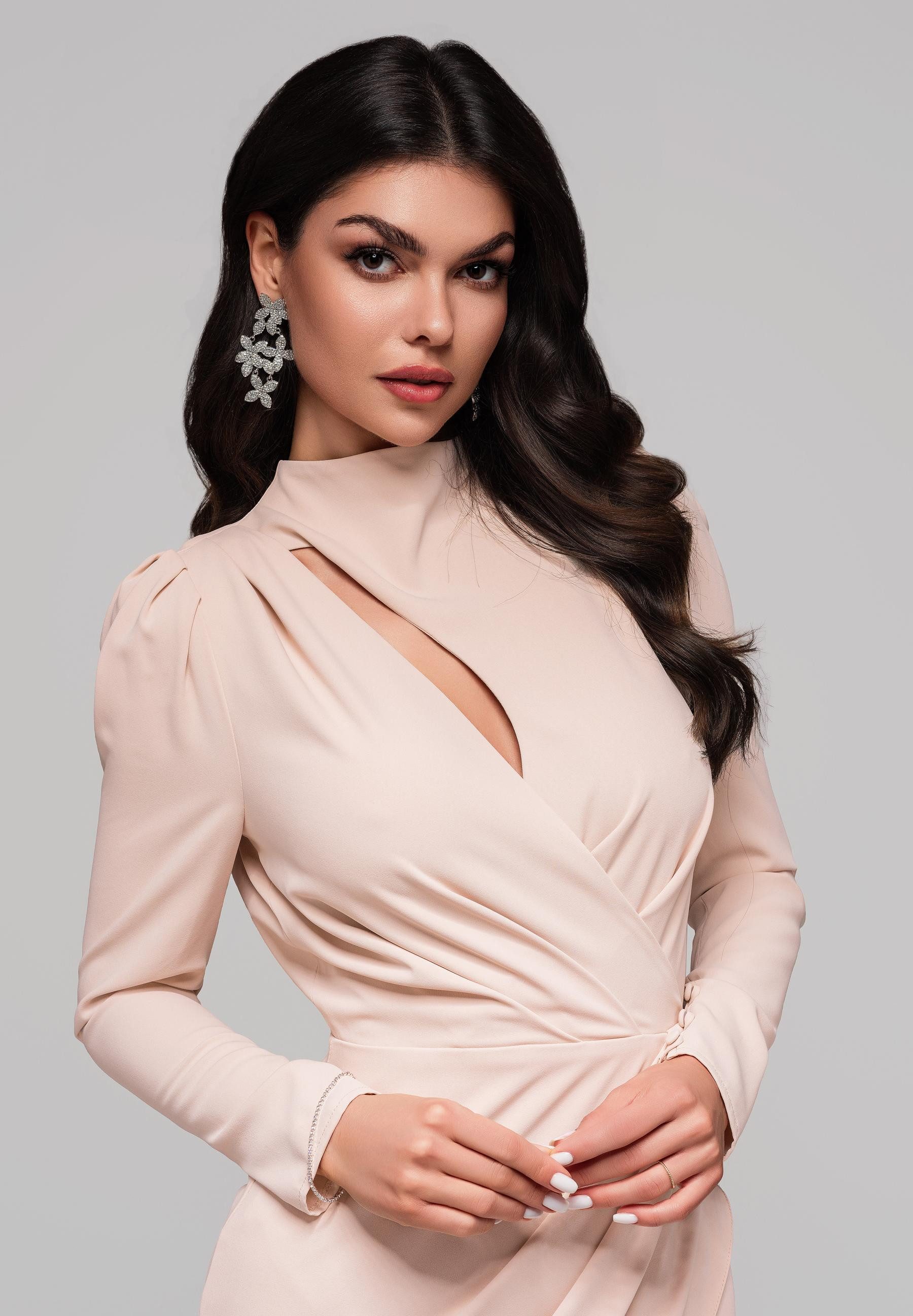 OMBRE Abendkleid Elegantes Minikleid mit Wickeloptik und Cut-Out günstig online kaufen