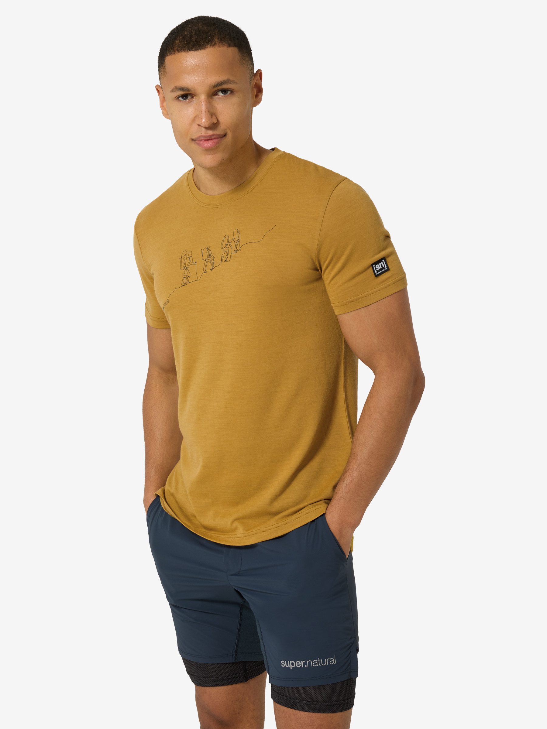 SUPER.NATURAL T-Shirt für Herren, aus Merinowolle M HIKING TEE mit coolem Outdoor Motiv