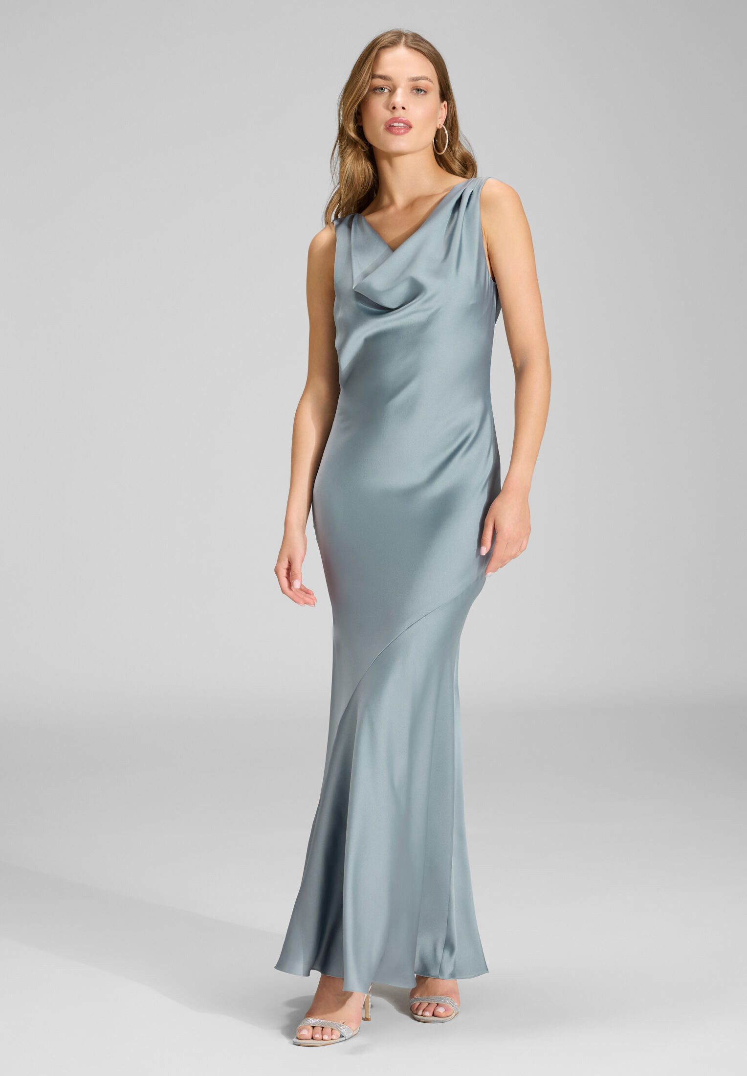 SWING Abendkleid - Abendkleid aus Satin mit Wasserfall Ausschnitt Figurbetonte Passform