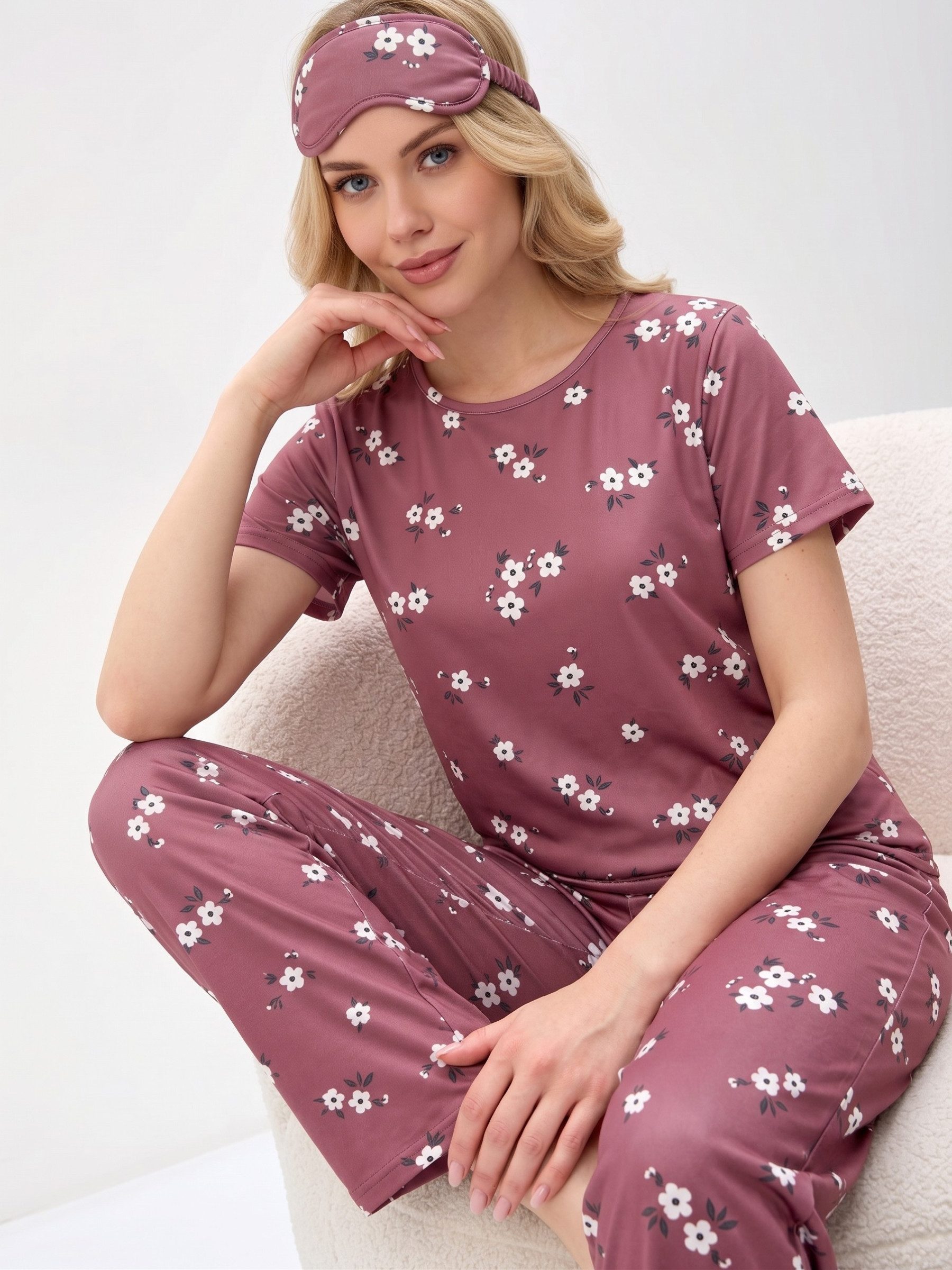 Elegant Love Pyjama Damen-Schlafanzug-Set mit Blumenmuster – Bequeme Nachtwäsche (Set, 3 tlg., mit T-Shirt, langer Hose & Schlafmaske) Stilvolle Loungewear & besondere Homewear für alle Jahreszeiten