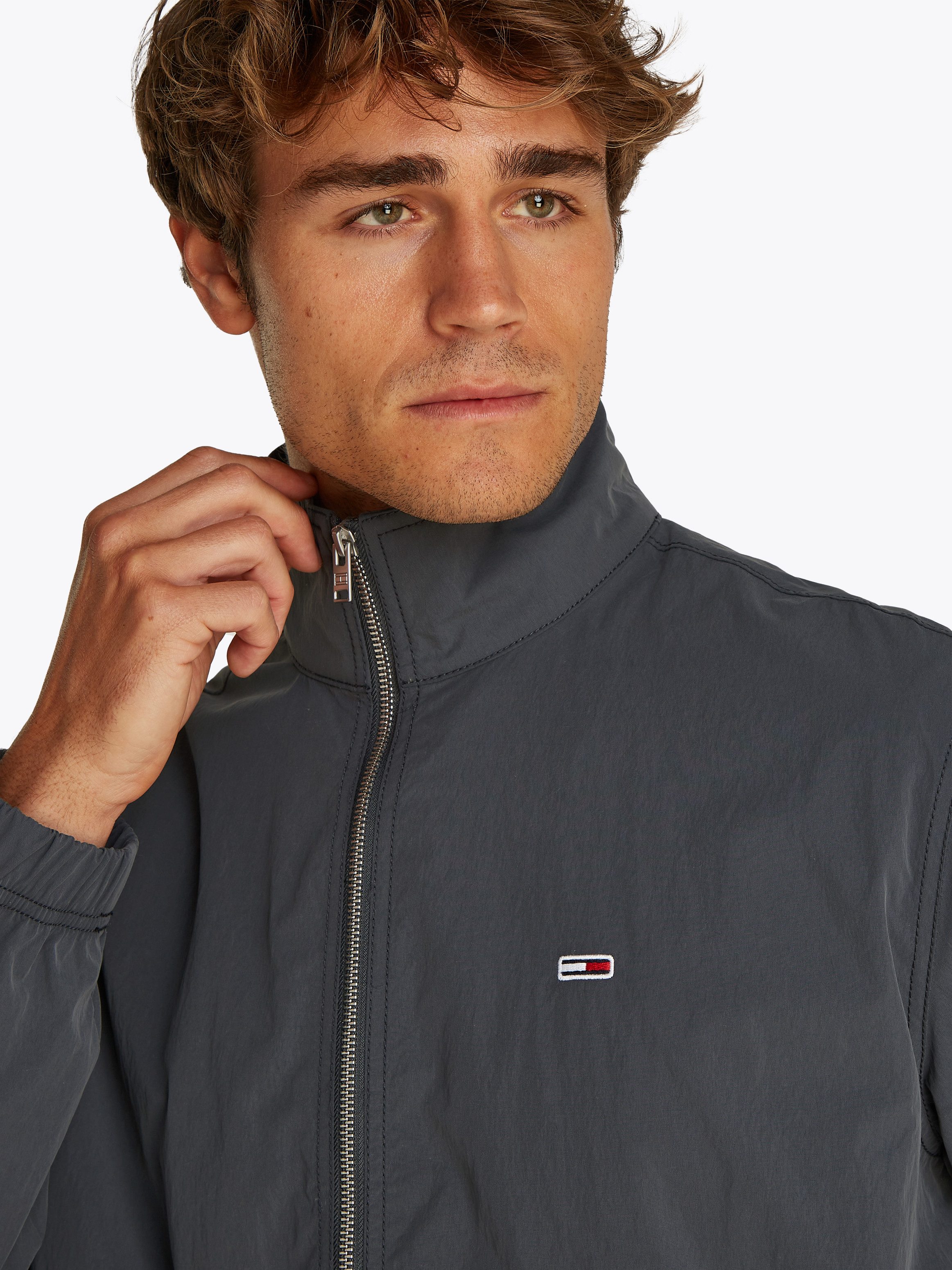 Tommy Jeans Bomberjacke TJM ESSENTIAL JACKET EXT mit Logostickerei günstig online kaufen