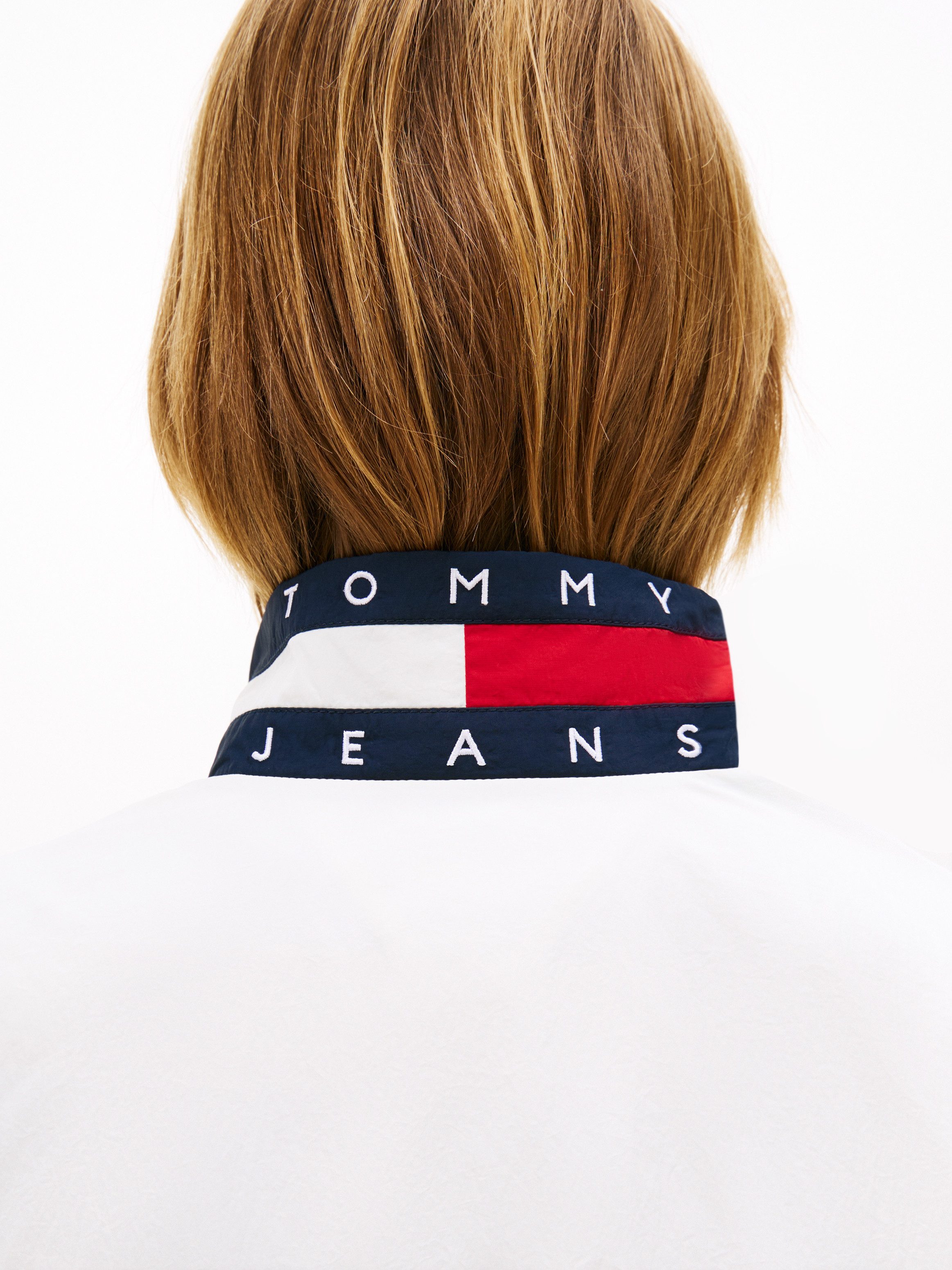 Tommy Jeans Outdoorjacke TJW ESSENTIAL JACKET EXT mit kontrastfarbenem Eins günstig online kaufen