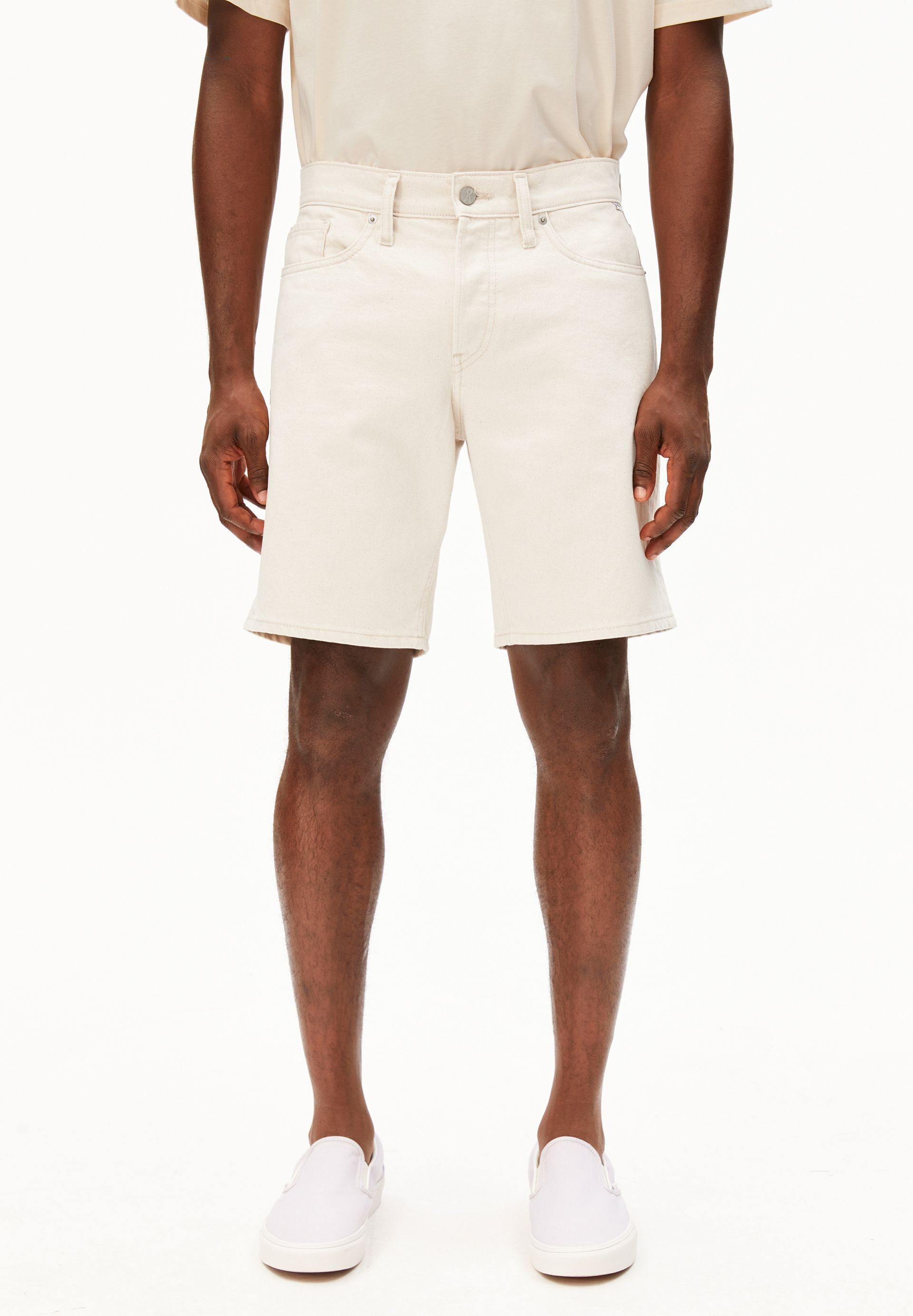 Armedangels Shorts AARVO Jeans Shorts aus recycelter Baumwolle (Regular Fit)