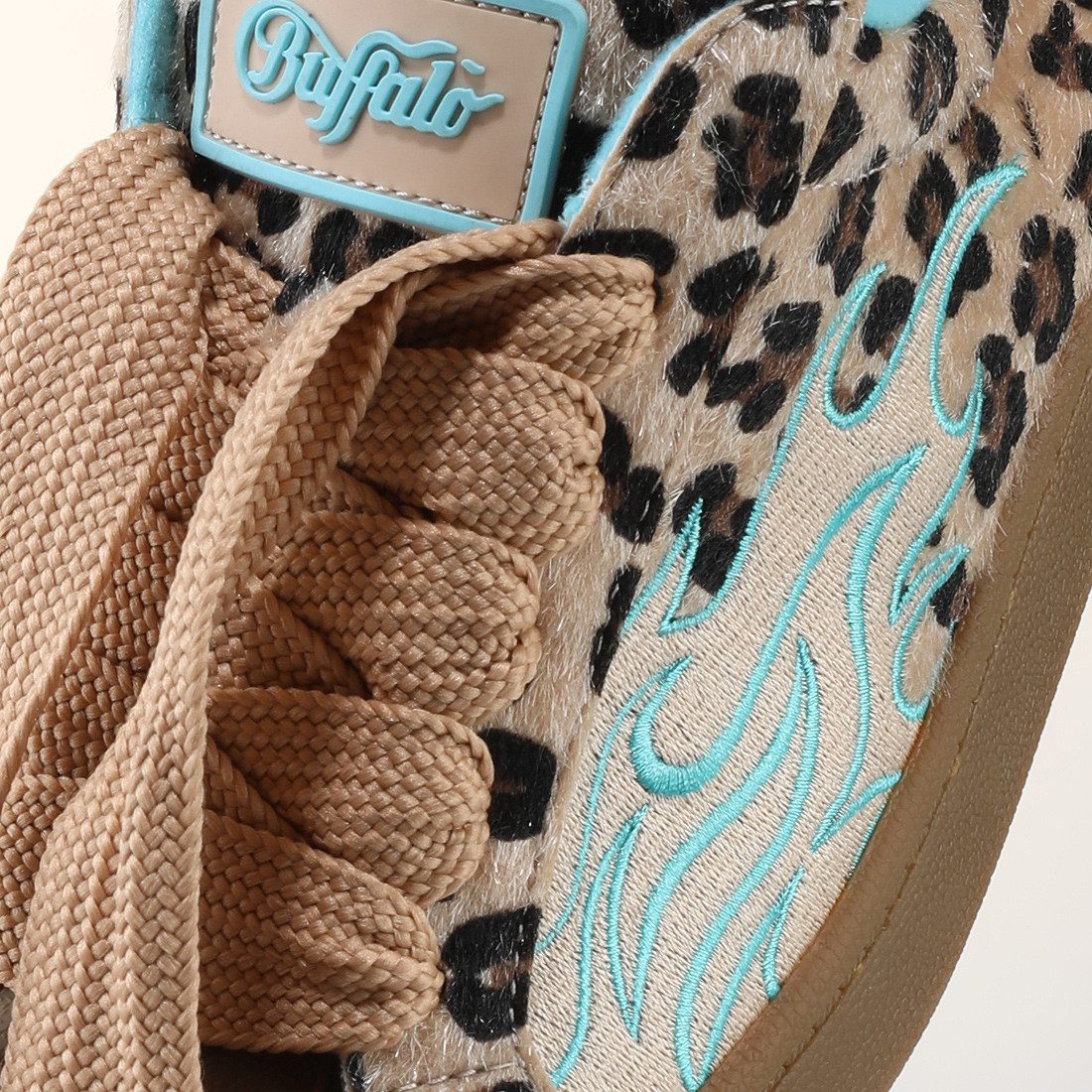 Buffalo LIBERTY FLAME Sneaker Trend-Sneaker mit Flammenmotiv im Leo-Look