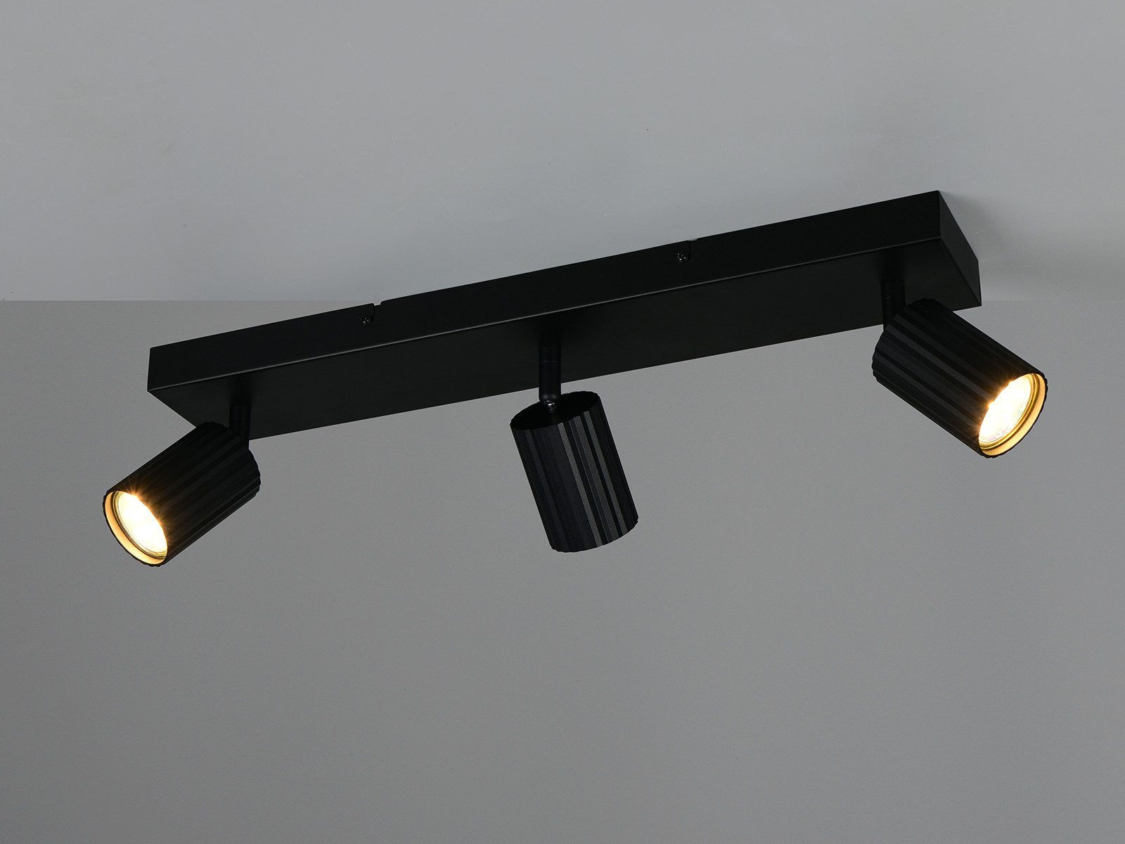 TRIO Leuchten LED Deckenstrahler, Dimmfunktion, LED wechselbar, Warmweiß, Innen Strahler mit 3 schwenkbaren Spots aus Metall, Breite 50cm