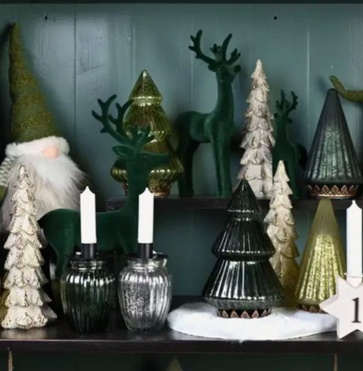 Seyila Home Dekofigur Deko-Hirsch beflockt – Samtige Hirschfigur für Winter & Weihnachten – Bild 3 von 3